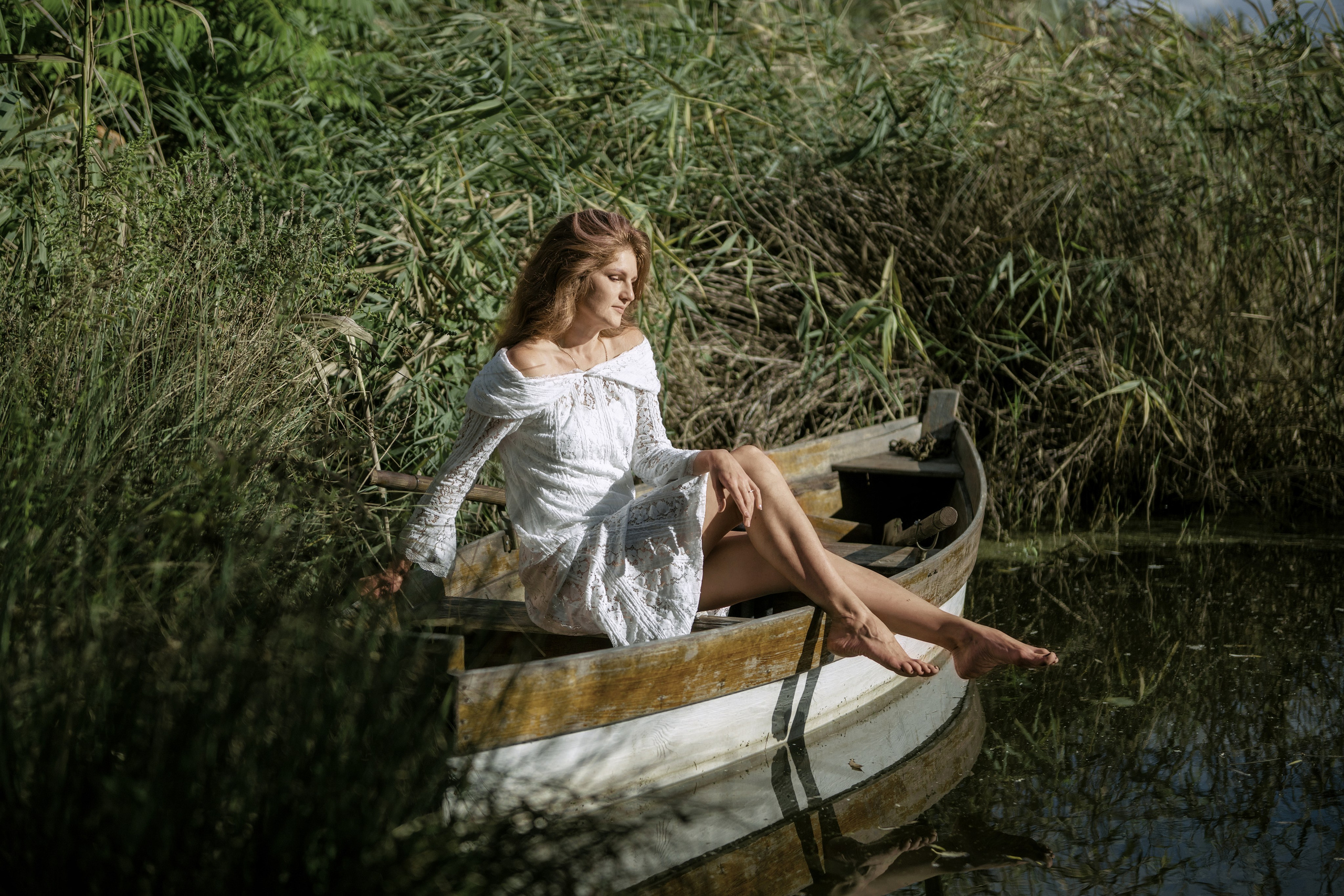 Юля на реке. Портретный фотограф Евгений Карпов