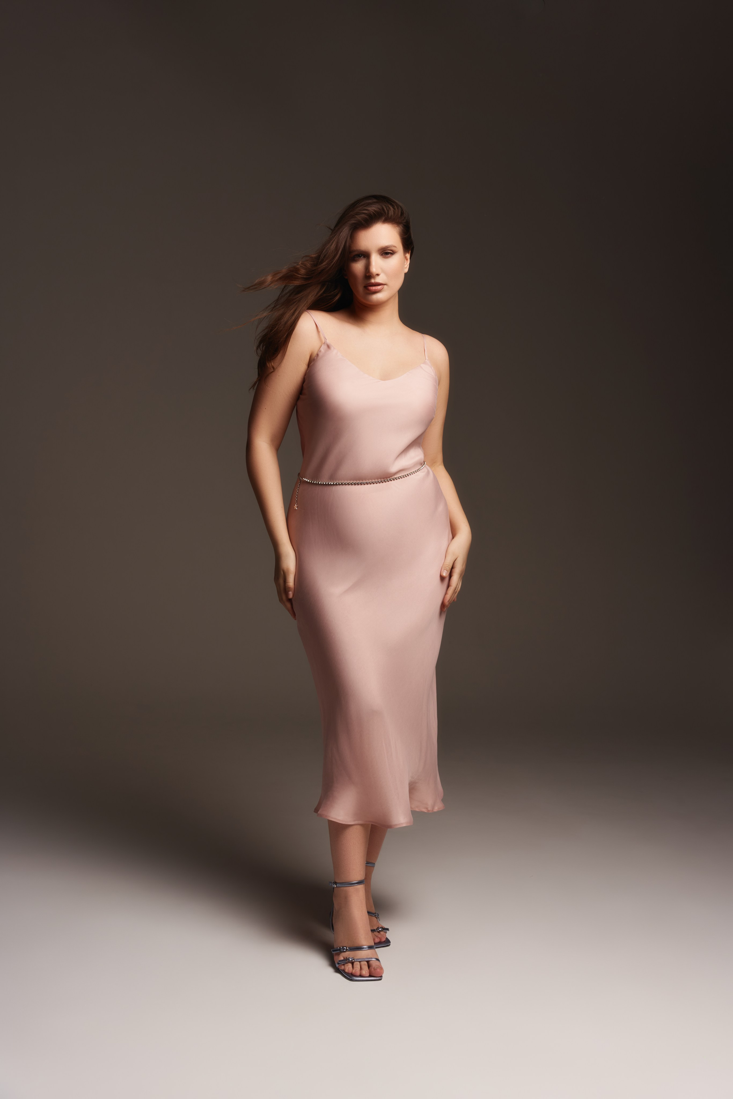 Модель Полина Новосибирск. Коммерческий фотограф для маркетплейсов Wildberries и Ozon в Новосибирске — фото и видео для брендов