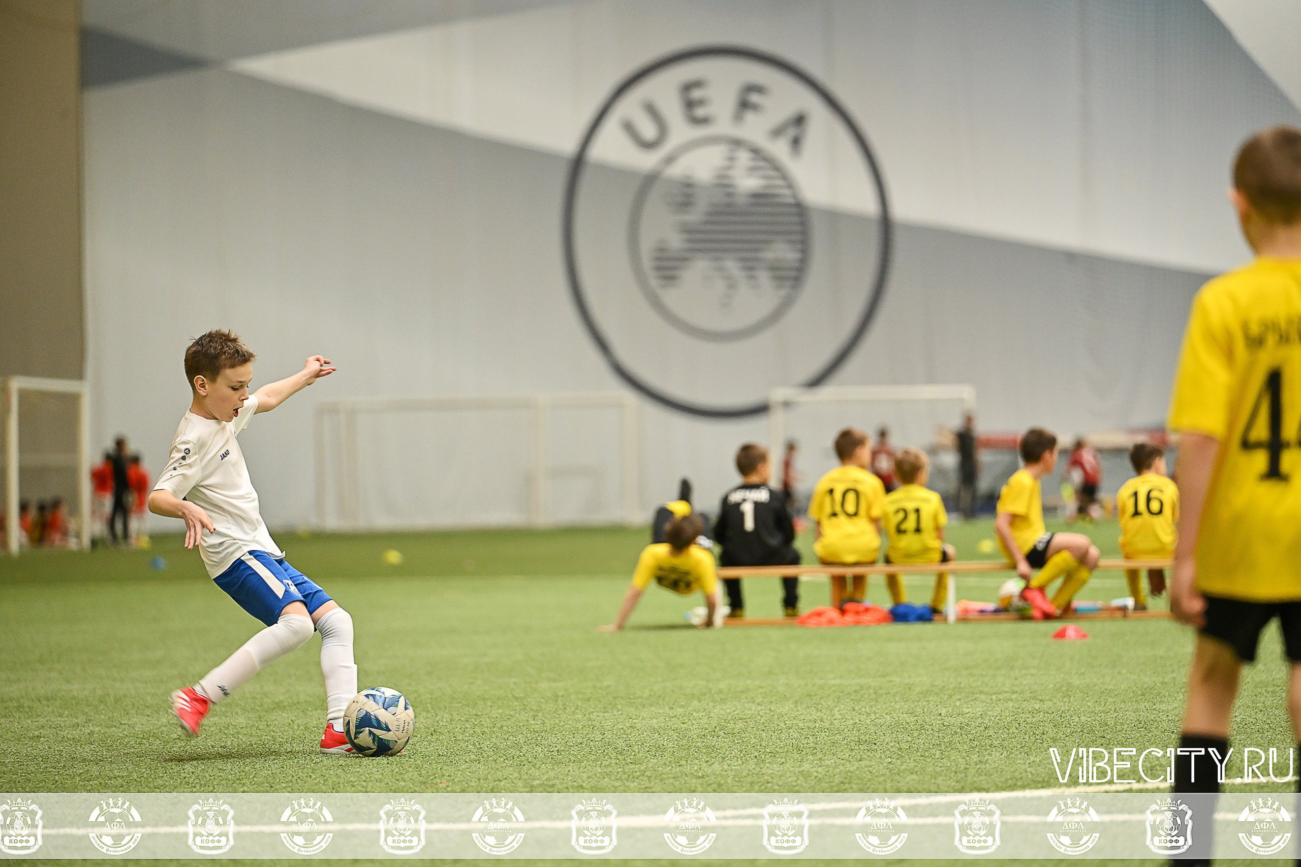 КУБОК БАЛТИЙСКОЙ ЛИГИ ПО МИНИ-ФУТБОЛУ U9 ЗЛ. VIBECITY.RU Вайб Сити Ру Фоторепортажи Фотоотчеты Калининград