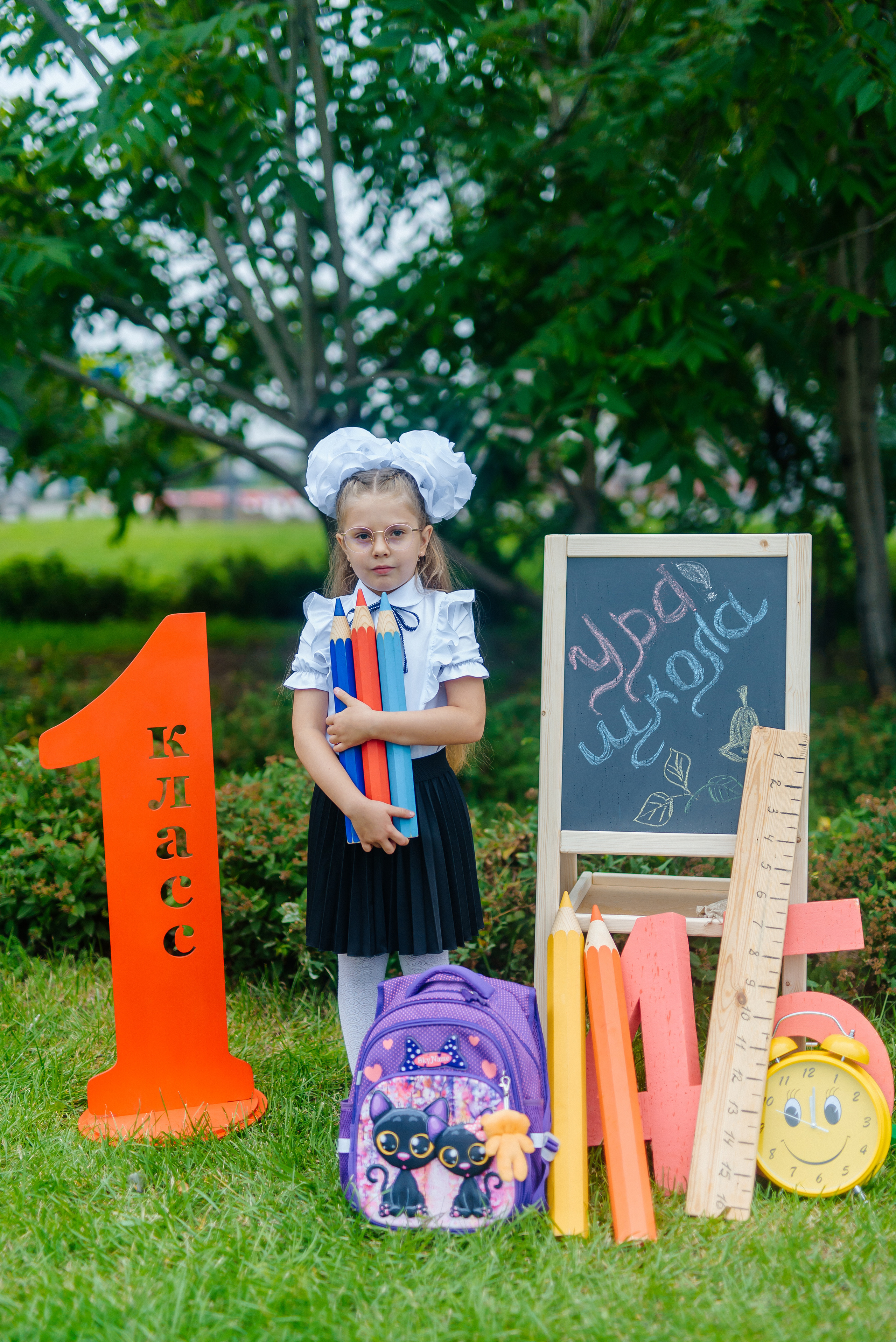Фотопроект «Здравствуй, школа» для начальных классов. Семейный фотограф в Барнауле