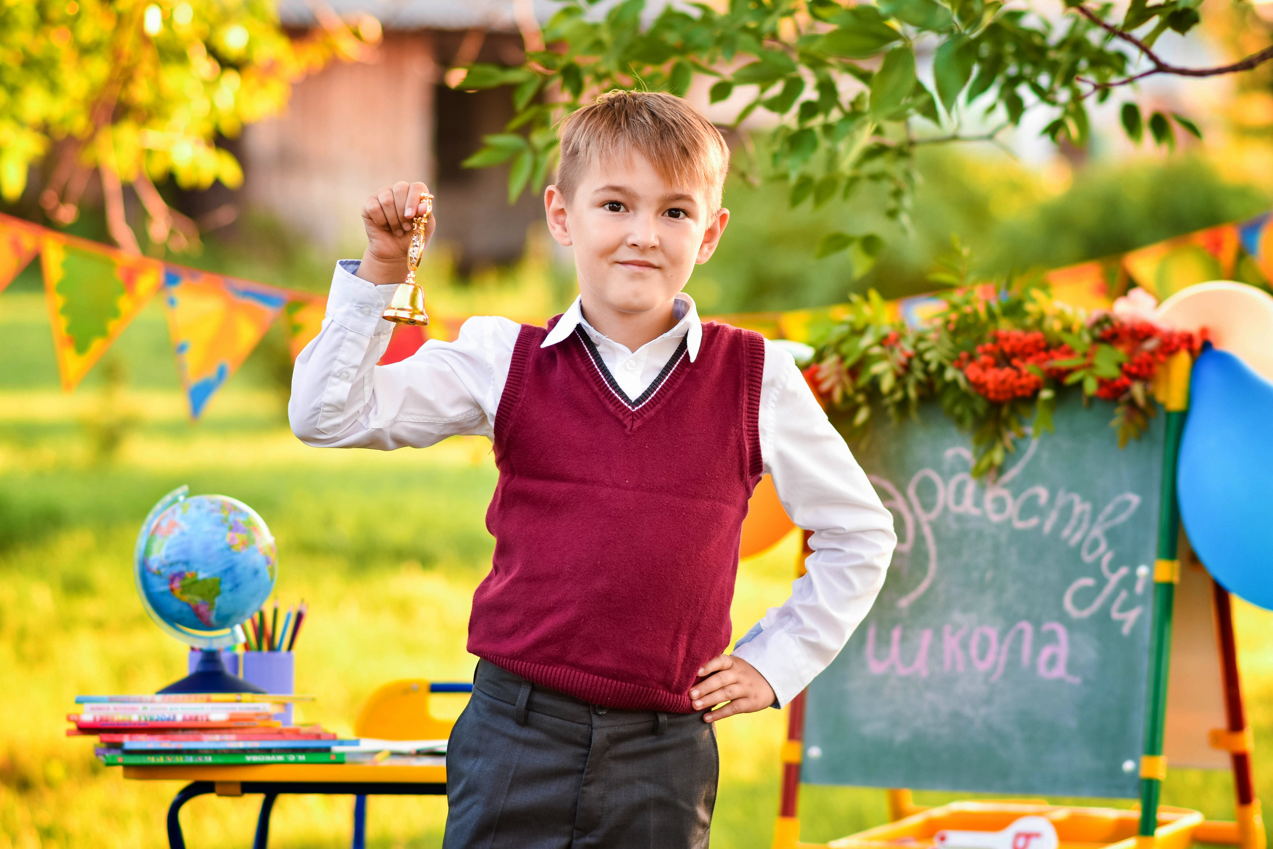 Фотопроект «Здравствуй, школа» для начальных классов. Семейный фотограф в Барнауле