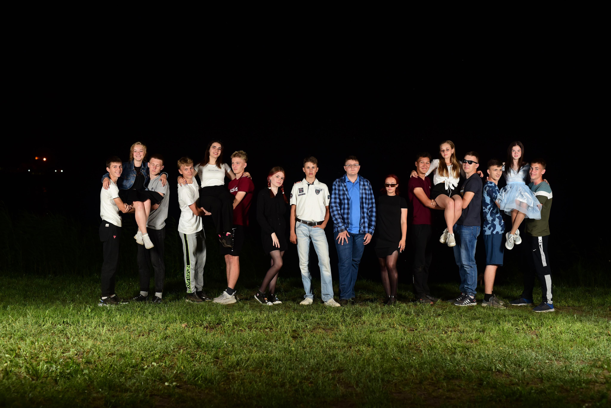 Годовое фотосопровождение для 9-11 классов. Семейный фотограф в Барнауле