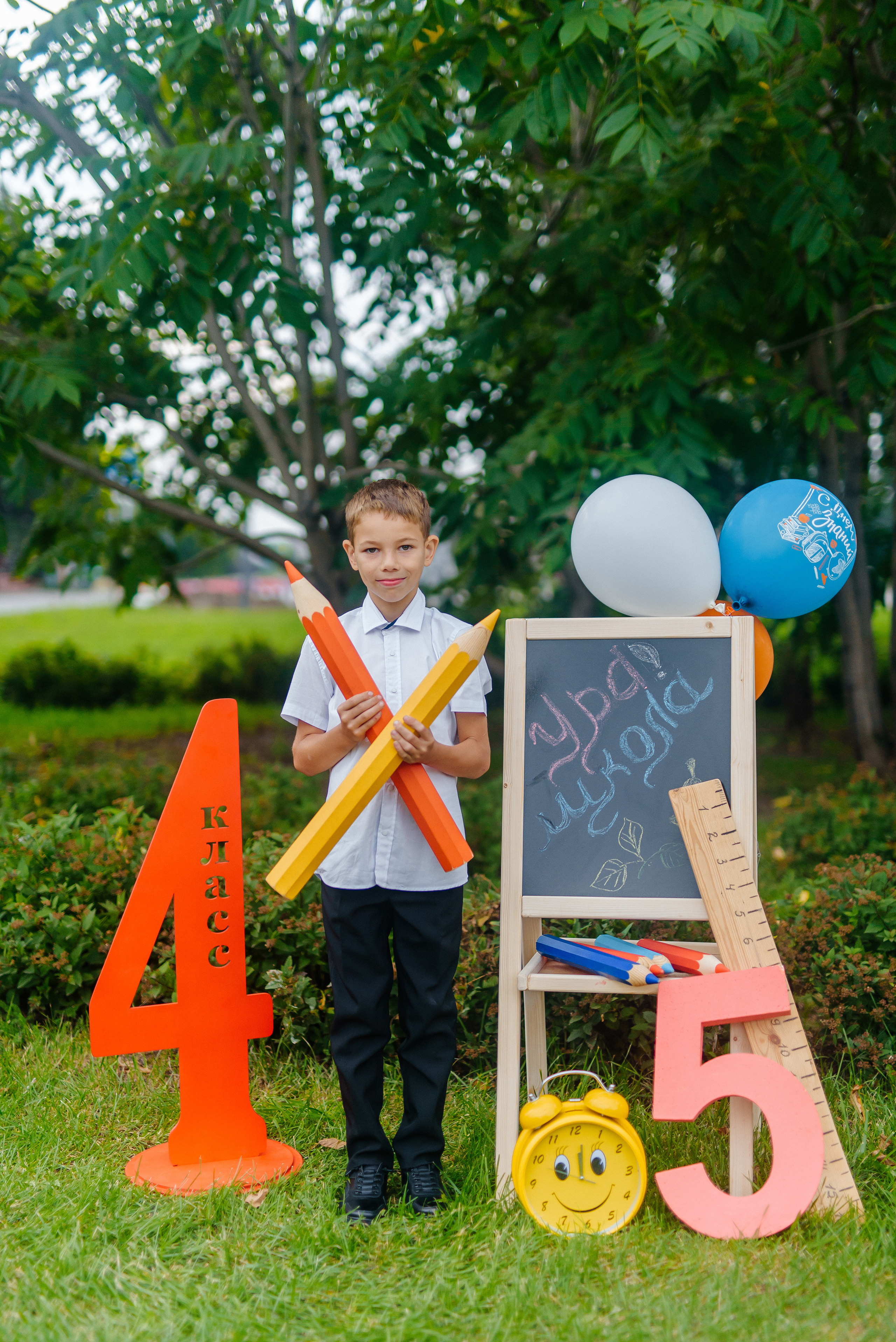 Фотопроект «Здравствуй, школа» для начальных классов. Семейный фотограф в Барнауле