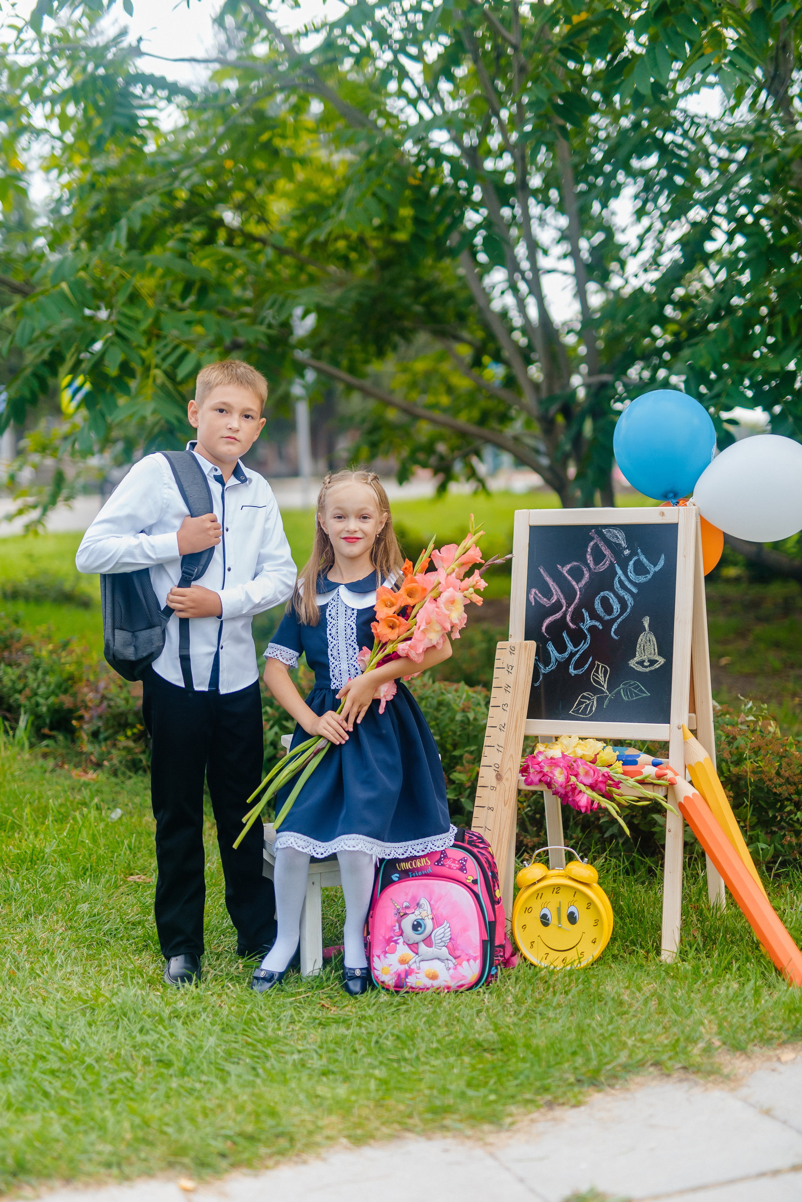 Фотопроект «Здравствуй, школа» для начальных классов. Семейный фотограф в Барнауле