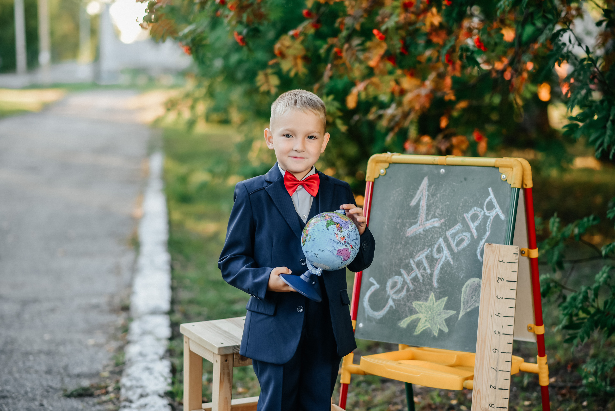 Фотопроект «Здравствуй, школа» для начальных классов. Семейный фотограф в Барнауле
