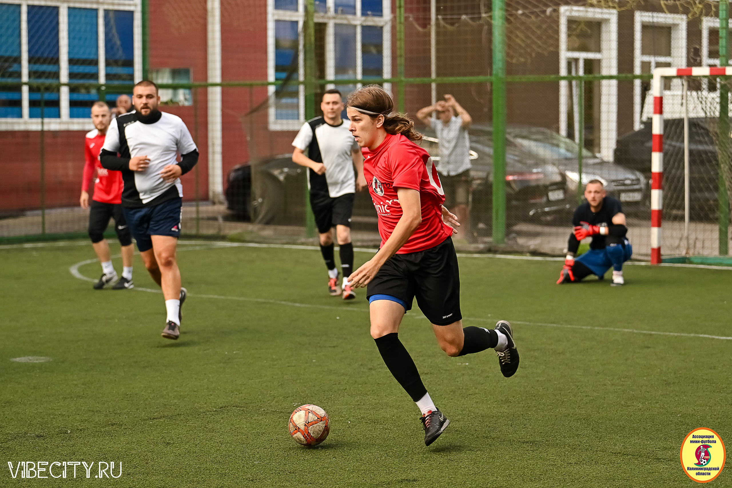 ИГРЫ МИНИ-ФУТБОЛЬНОЙ И КОРПОРАТИВНОЙ ЛИГИ. VIBECITY.RU Вайб Сити Ру Фоторепортажи Фотоотчеты Калининград