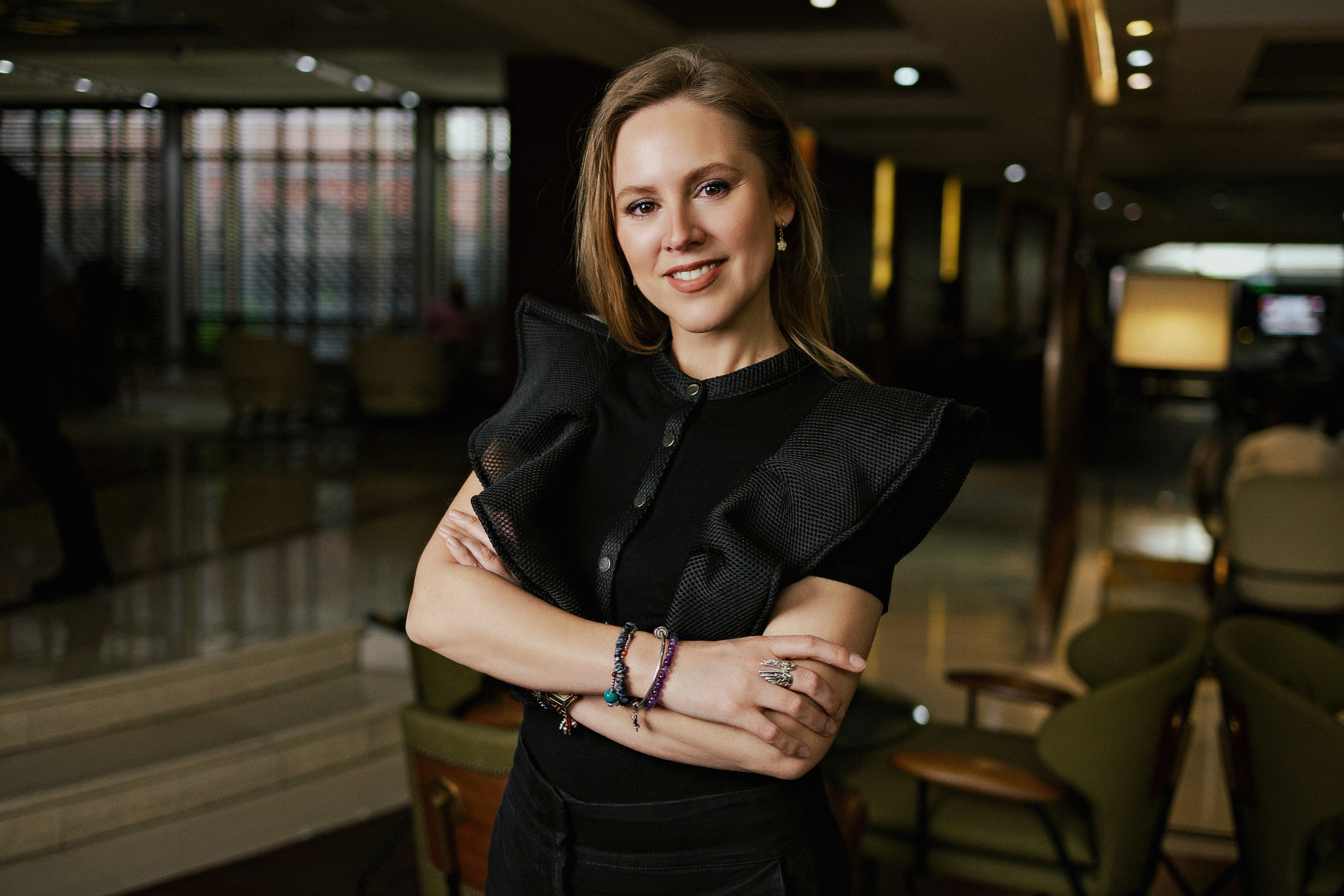 Fotografía Corporativa y Retratos Profesionales en Santiago, Chile. Retrato formal. Fotos Profesionales para LinkedIn, Empresas. Fotógrafa en Santiago, Chile | Julia Zalnova