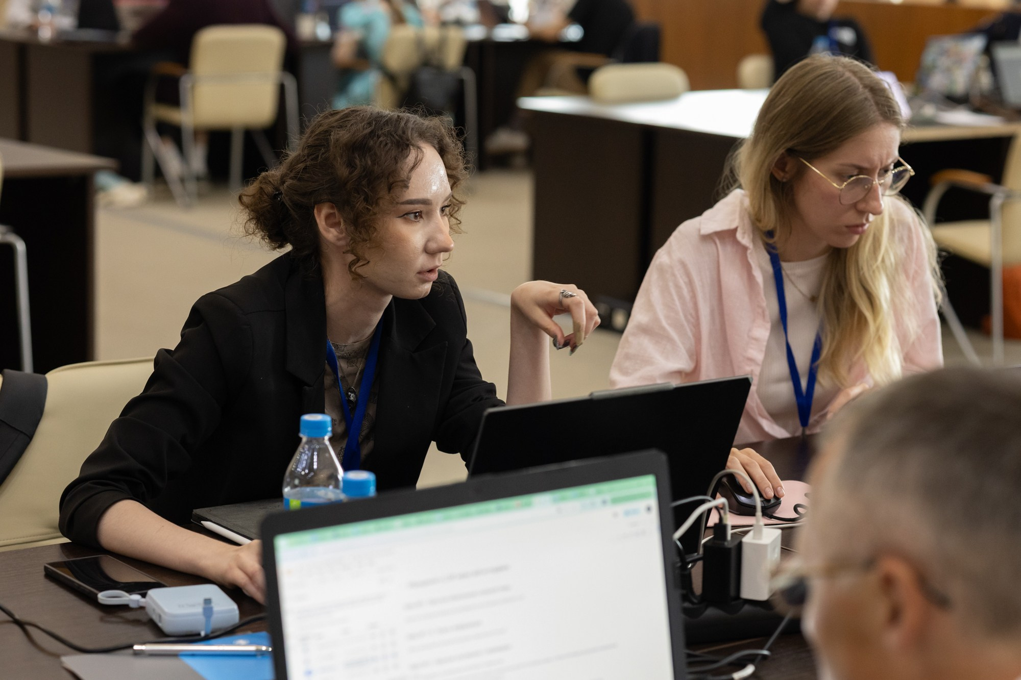 Репортажная фотосъемка во Владивостоке. Портретный, свадебный, репортажный фотограф во Владивостоке Юлиана Джули Фокс