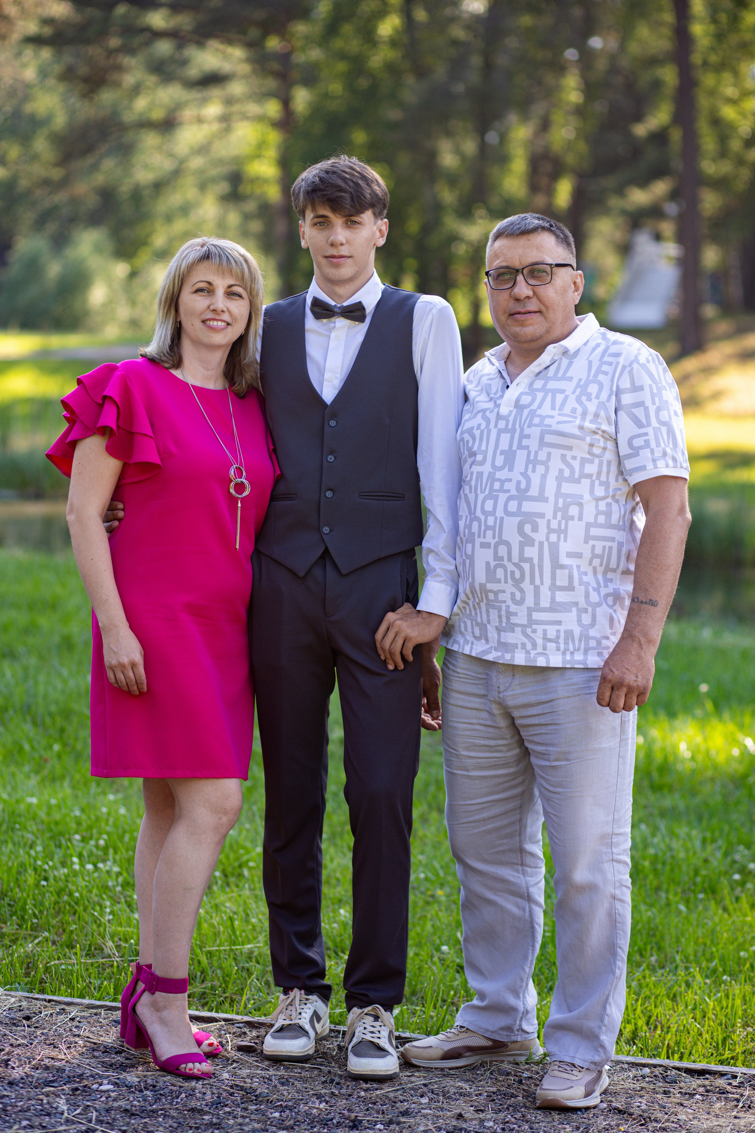 Фотосессия на выпускной. Школа № 12, 11 класс, 2024 г. Студия выпускных альбомов Остров