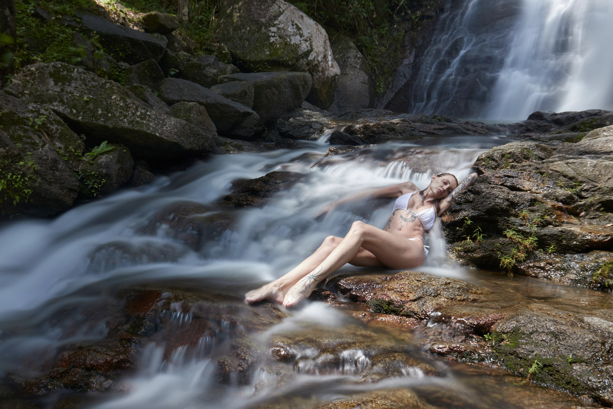 Фотосессия у водопада на Пхукете