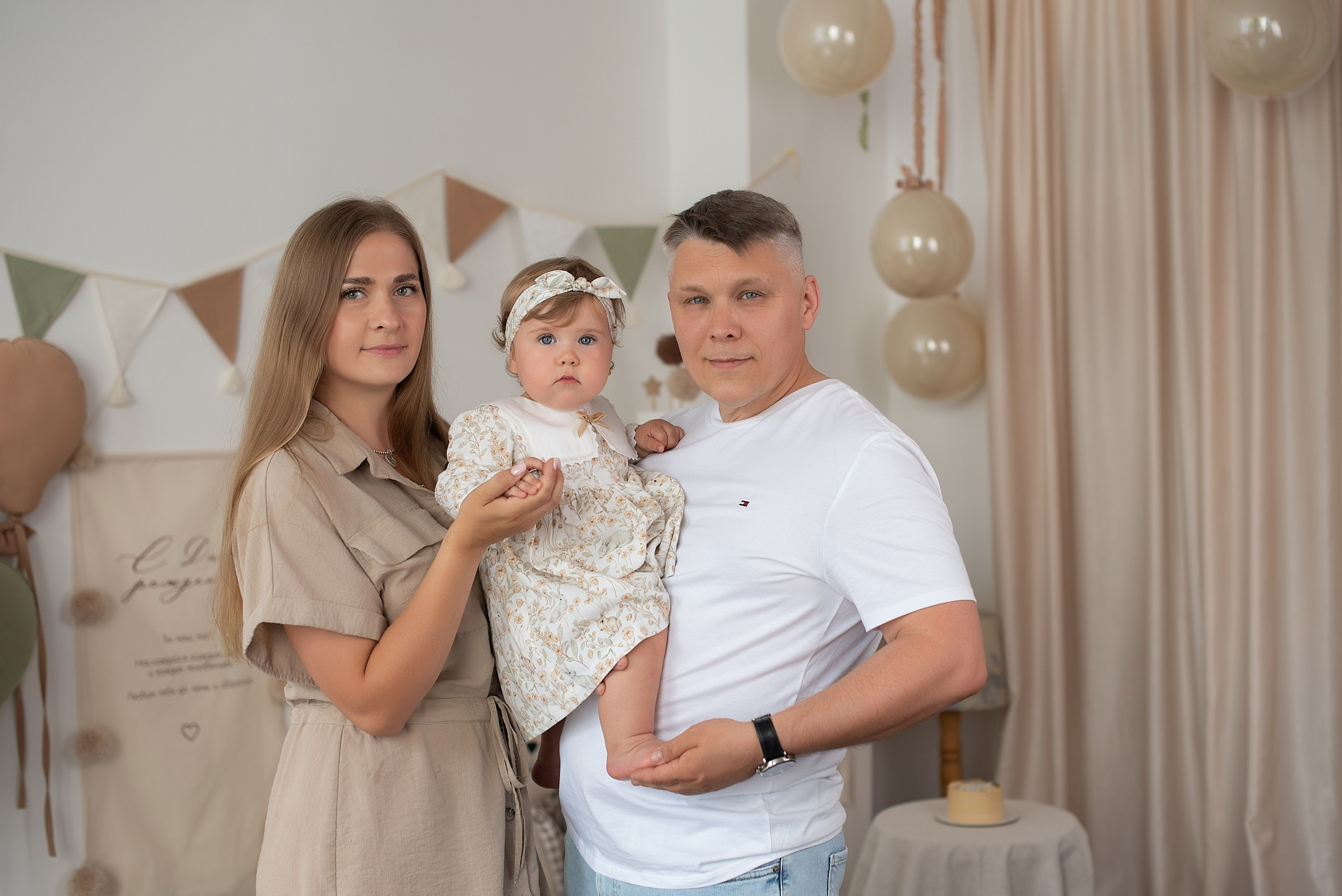 Постоянная фотозона «РУСТИК». Детская и семейная фотостудия в Санкт-Петербурге «РАМКА»