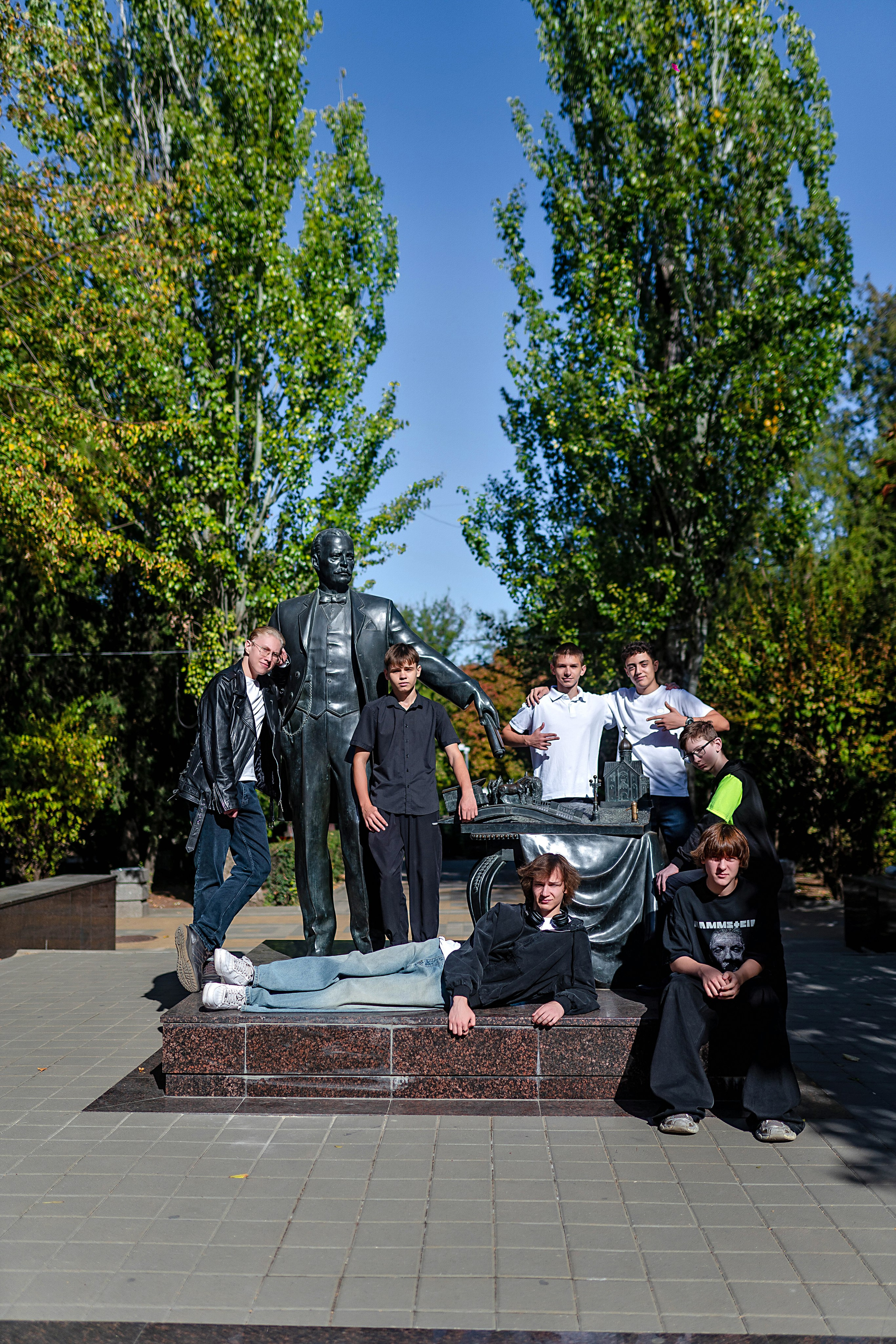 Выпускные (школьные) альбомы (книги) в Ростове-на-Дону. Современные Выпускные Альбомы в Ростове-на-Дону