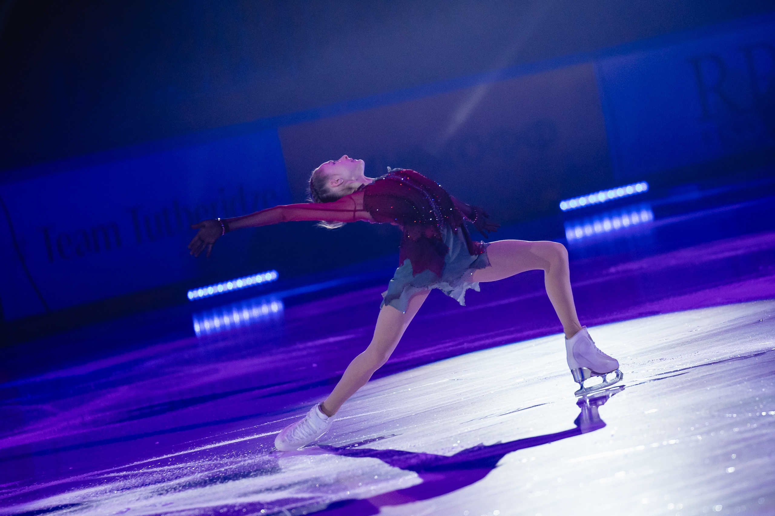 Шоу «Чемпионы на льду» в Новосибирске. Воробьева Ксения — Спортивный и танцевальный фотограф Новосибирск