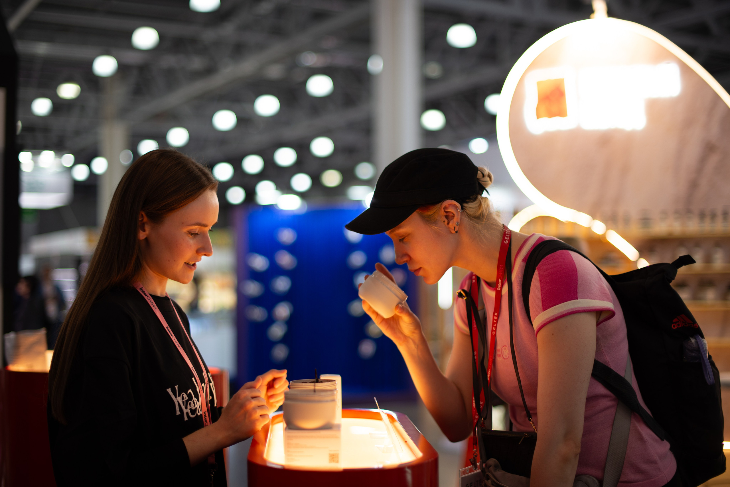 InterCHARM 2025 осень. Victoria Radjevna Репортажный Фотограф — Видеограф Москва • Санкт-Петербург