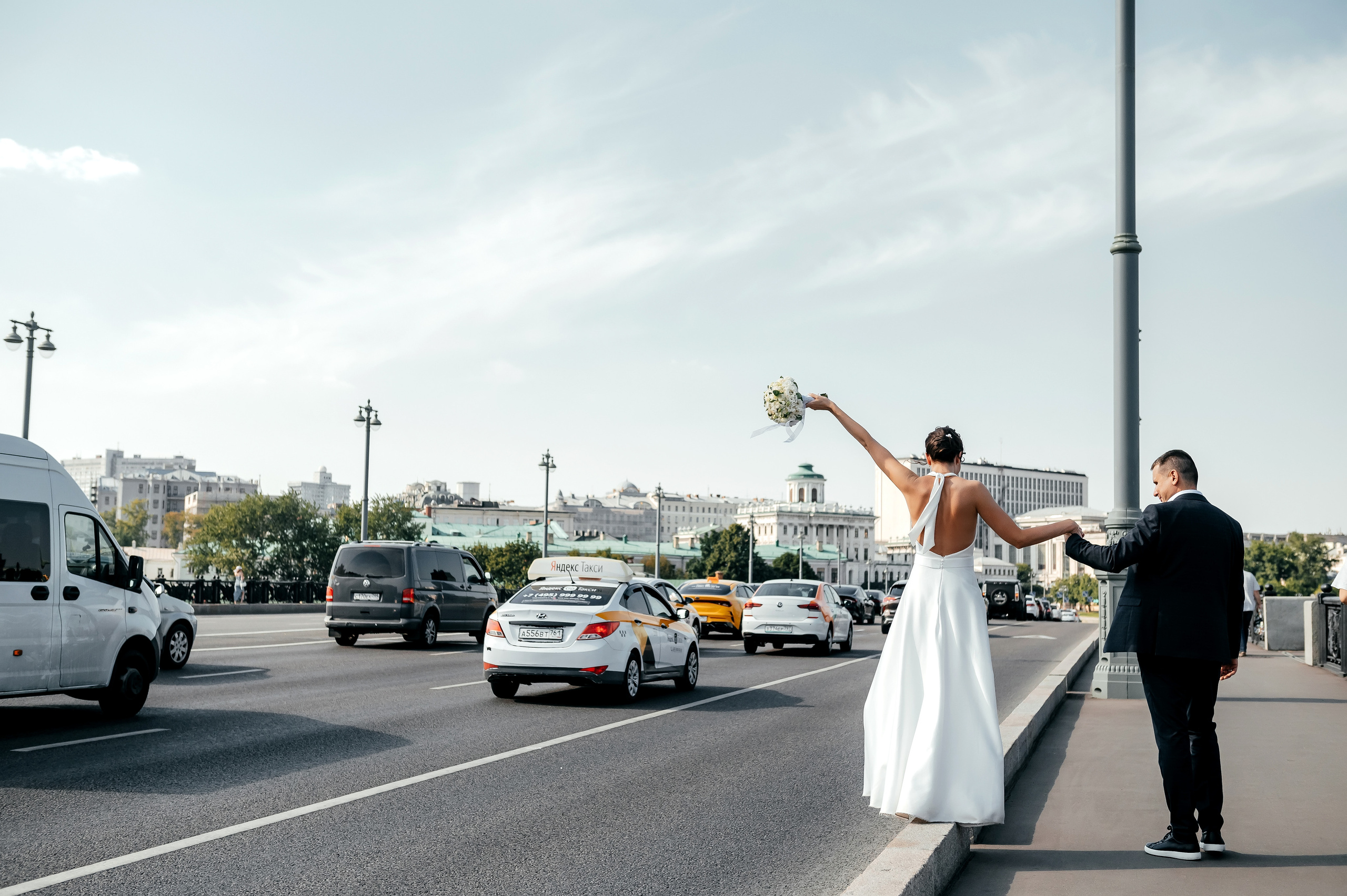 ВДНХ, Лужковский мост, Москва, свадьба. Свадебный и семейный фотограф Виктория Носачёва. Щелково, Москва и МО