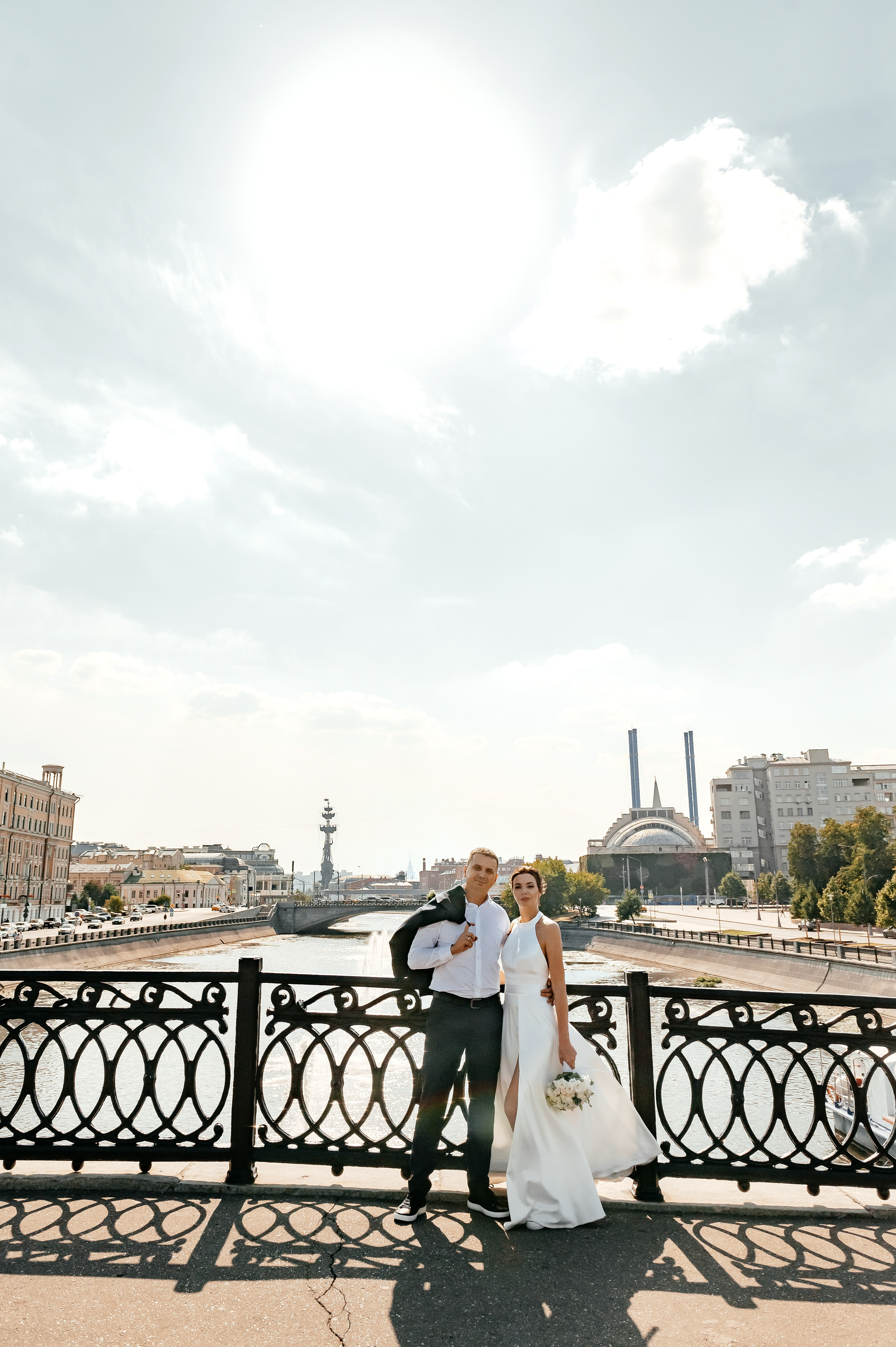 ВДНХ, Лужковский мост, Москва, свадьба. Свадебный и семейный фотограф Виктория Носачёва. Щелково, Москва и МО