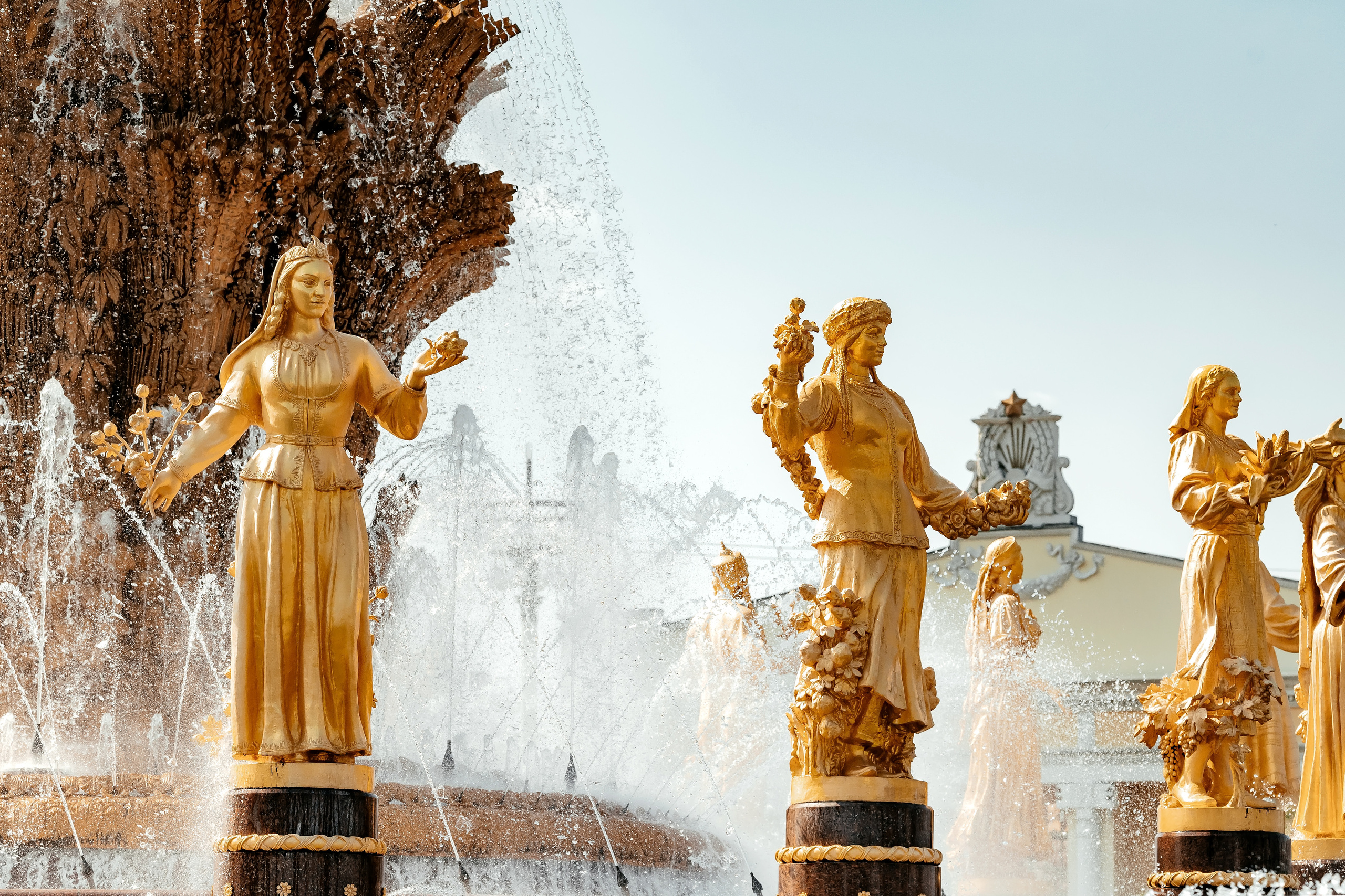 ВДНХ, Лужковский мост, Москва, свадьба. Свадебный и семейный фотограф Виктория Носачёва. Щелково, Москва и МО