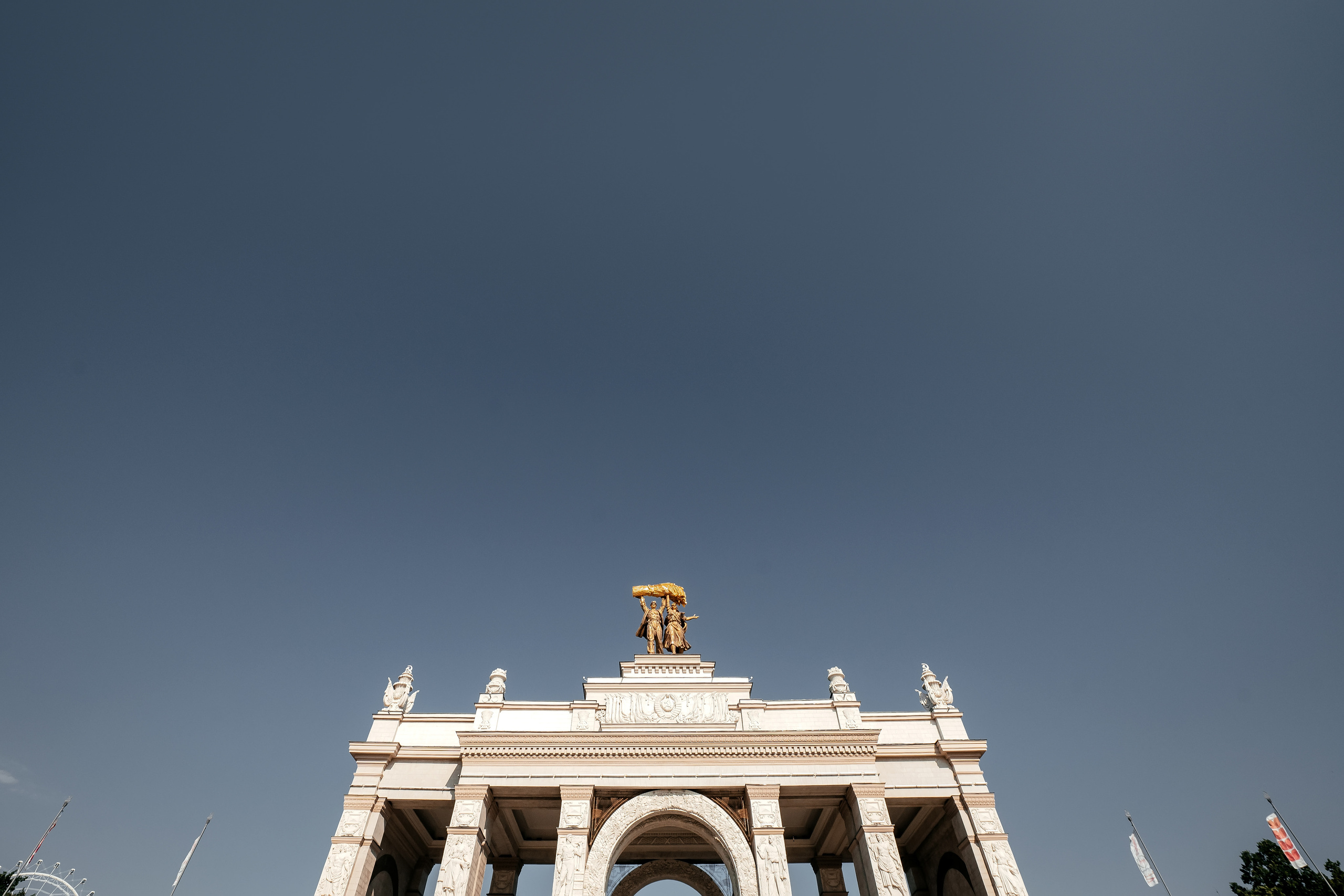 ВДНХ, Лужковский мост, Москва, свадьба. Свадебный и семейный фотограф Виктория Носачёва. Щелково, Москва и МО