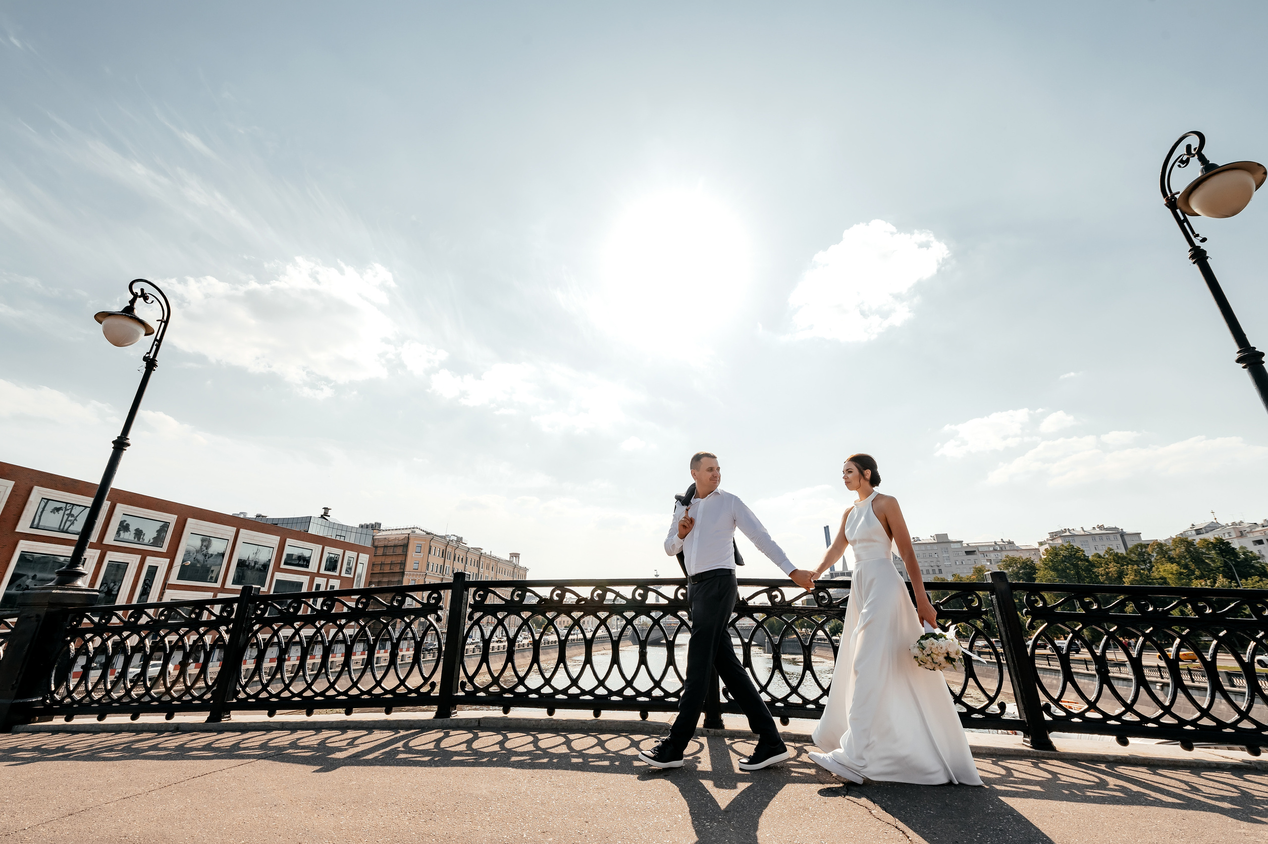 ВДНХ, Лужковский мост, Москва, свадьба. Свадебный и семейный фотограф Виктория Носачёва. Щелково, Москва и МО