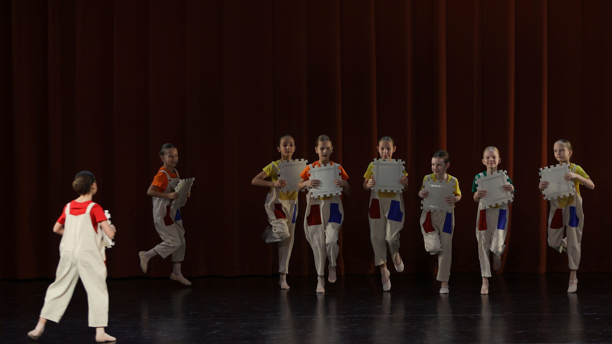 Фестиваль хореографического искусства «КУБОК ЛЕГЕНДЫ — 2025». Выпускные альбомы и школьный фотограф в Подольске, Троицке, Щербинке, Москве и Московской области