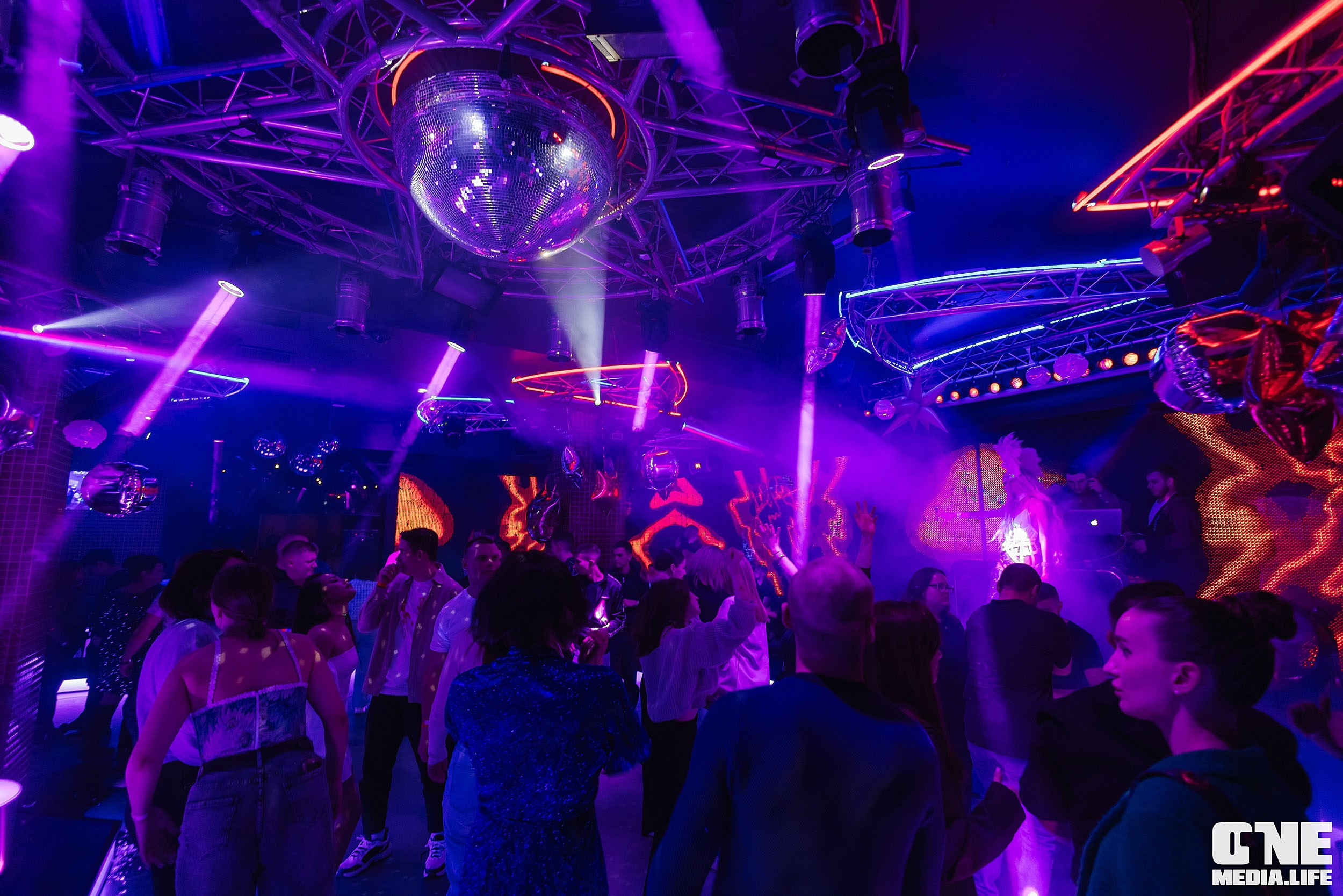 Фоторепортаж из РК Планета. One Media Life: фоторепортажи, фотоотчеты с мероприятий и заведений