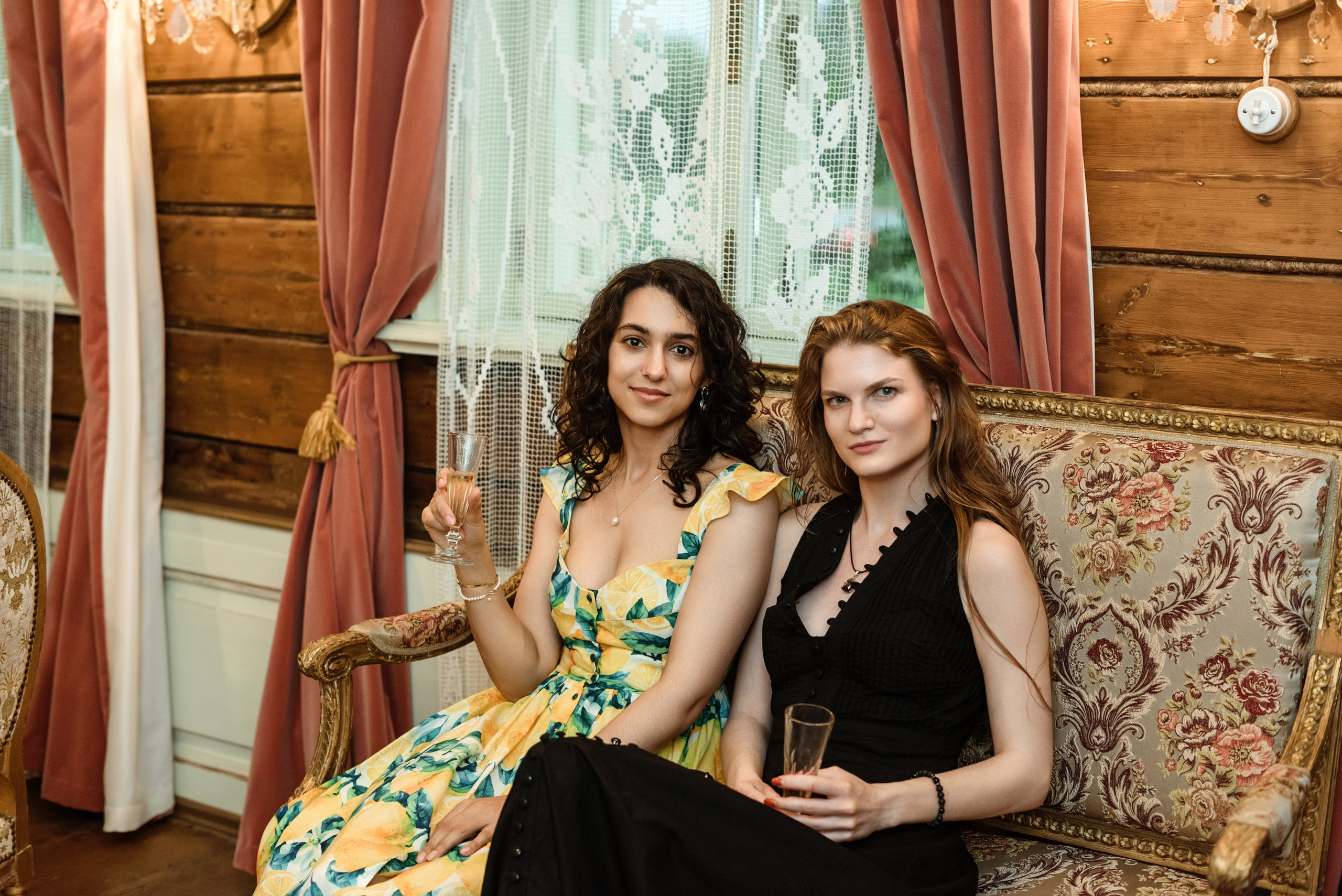 Фотосессия в гостевом доме О'27 Silvuple. Фотограф Ростов Великий Юлия Кузьмина Фотограф на крещение Ярославль