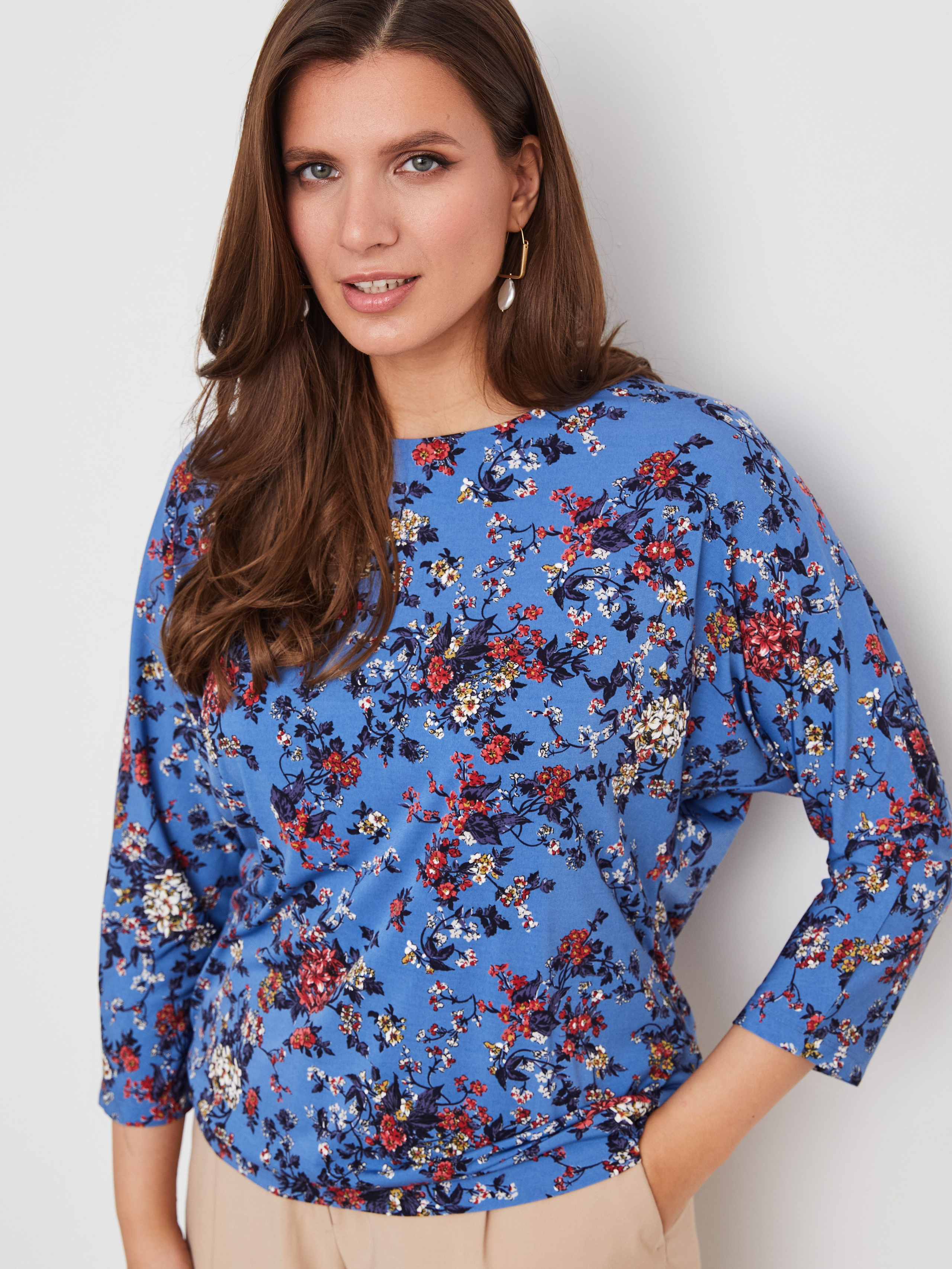 Модель Полина Новосибирск. Коммерческий фотограф для маркетплейсов Wildberries и Ozon в Новосибирске — фото и видео для брендов