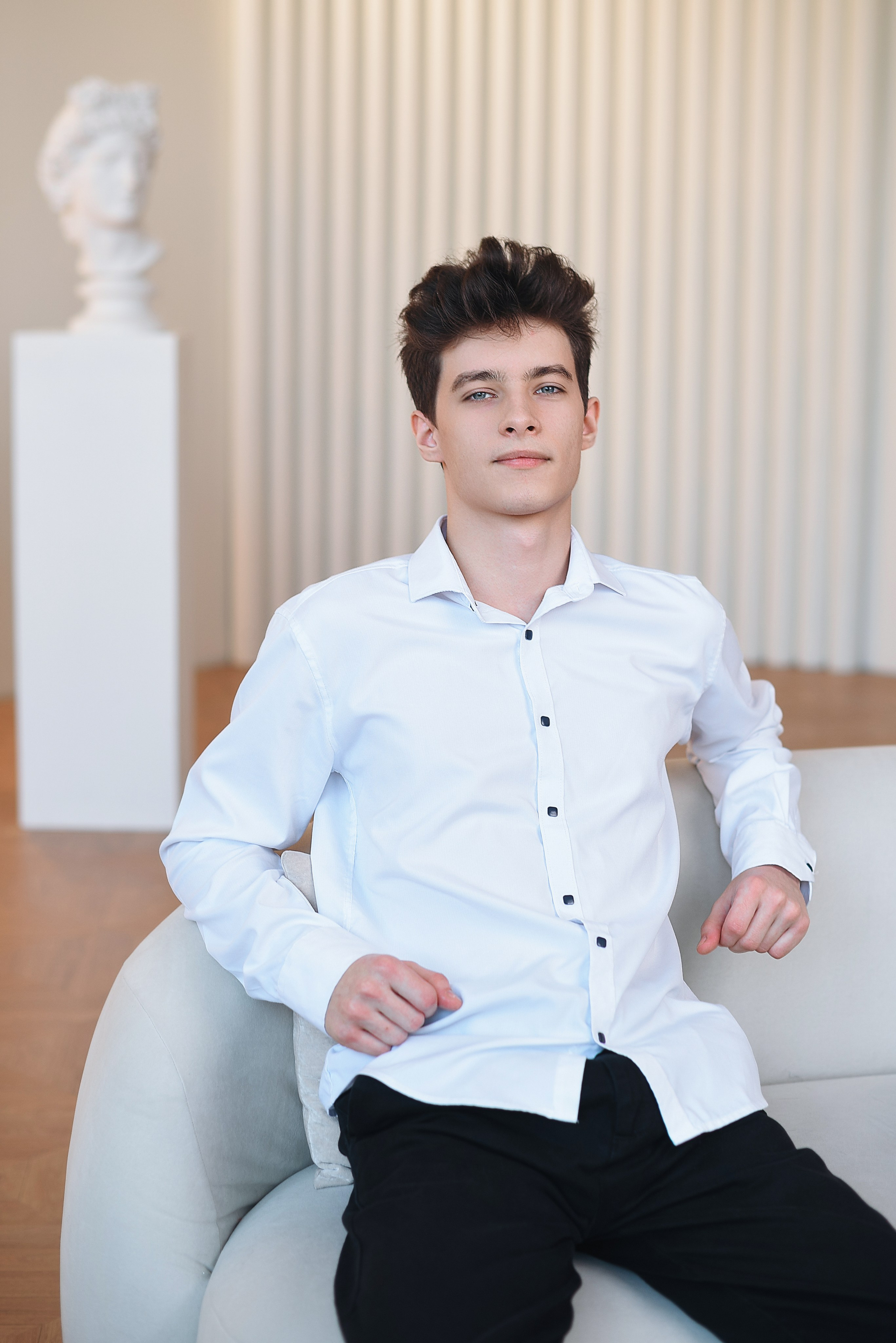 #43 11 а. Выпускные альбомы в Кургане, Твой альбом, Книга