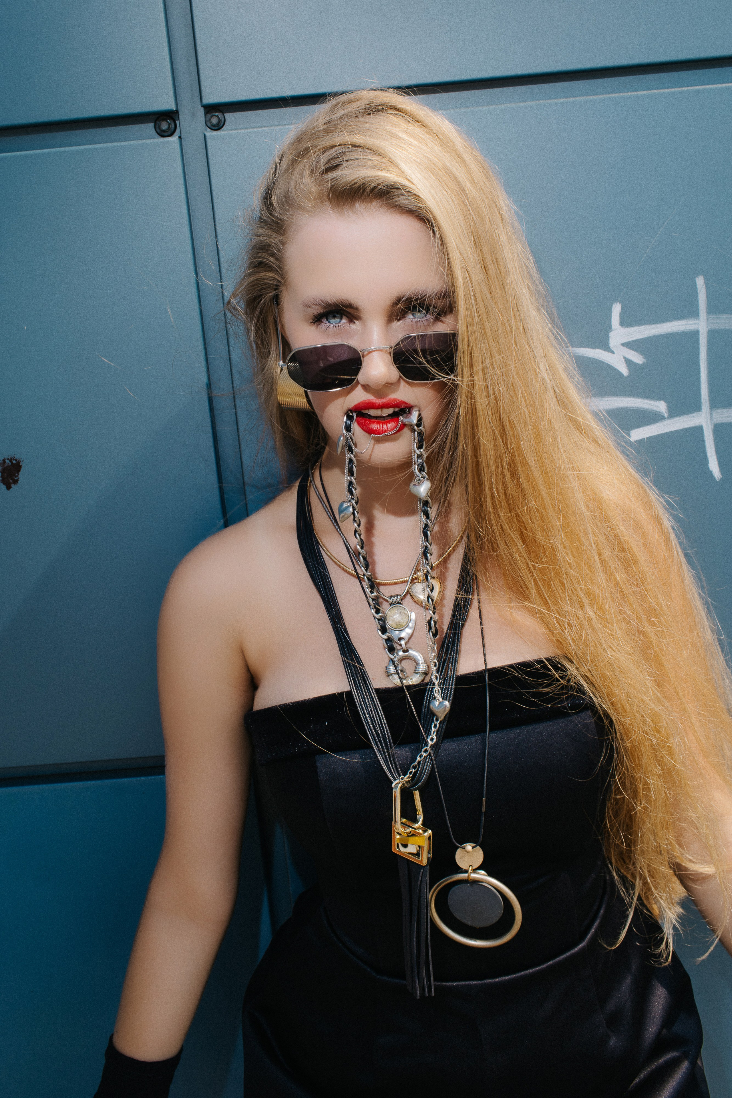 София. Съёмка на крыше паркинга в стиле Фэшн. Сергеев Алексей. Фотограф