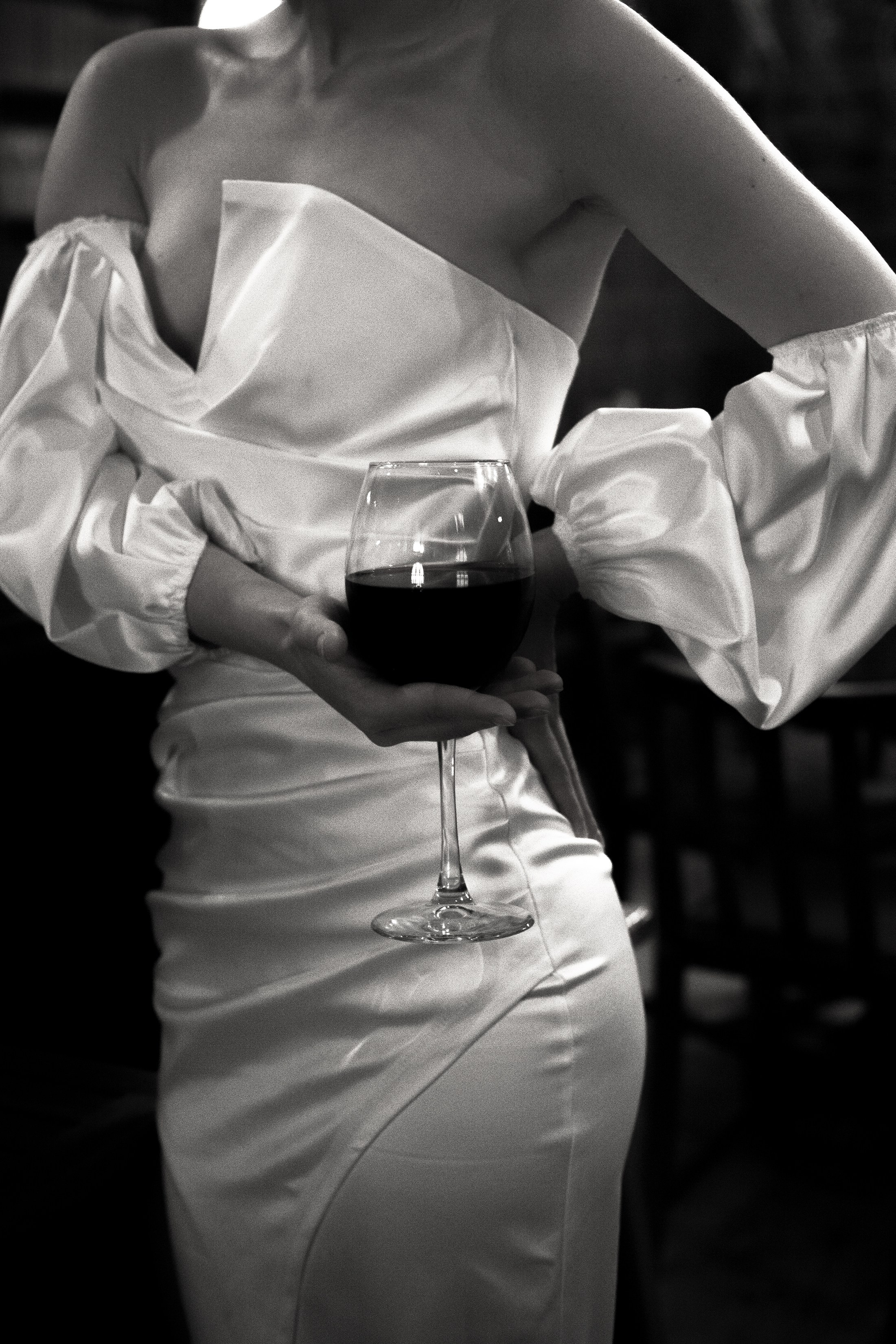 Meeting at the bar. Alyona Pukhanova — photographer, stylist, 3d designer, artist — Tbilisi, Georgia