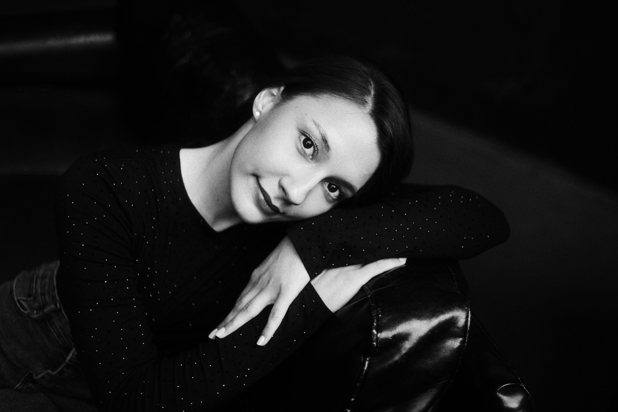 ЧБ портрет в Тюмени | Фотограф Дарья Мустафина. Портретный фотограф Тюмень Дарья Мустафина