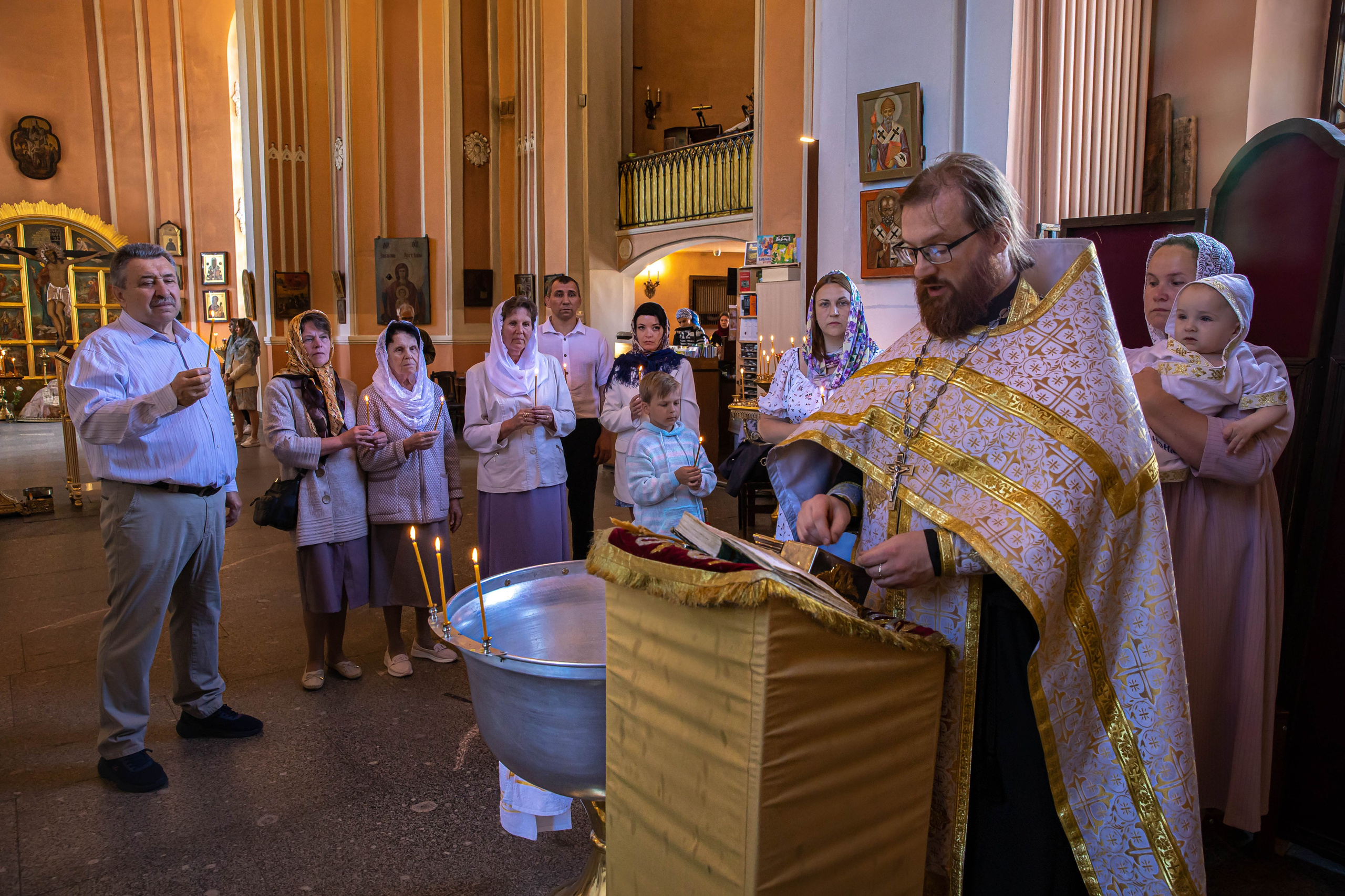 Мл. Кирилл. Крещение в Чесменской церкви. ФОТОГРАФ РАДОСТИ Фотосессия в студии СПб. Портретный фотограф — Юрий Торлопов