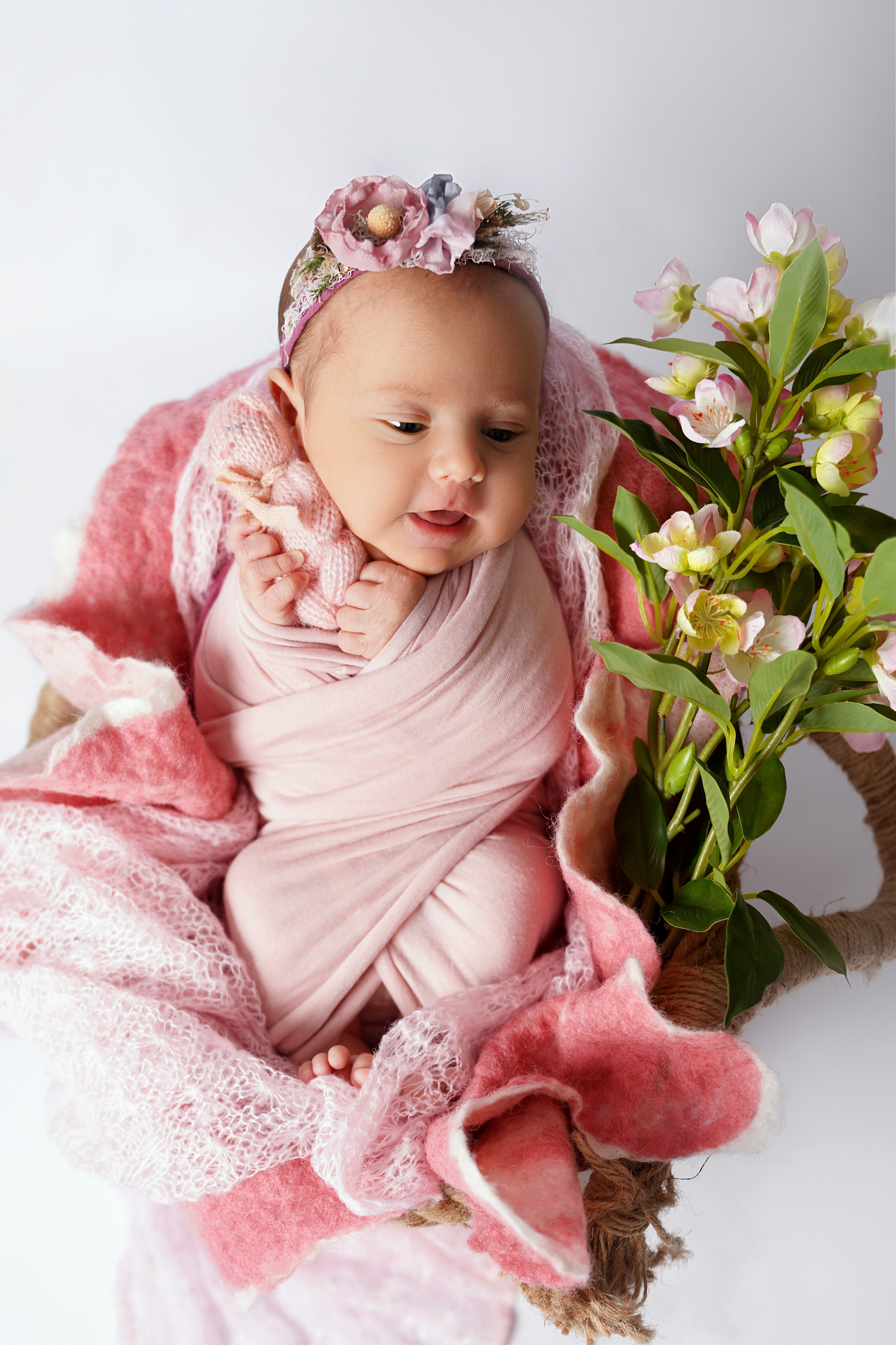 Фотосессия новорожденного (newborn). Фотограф новорожденных, детей до года и беременных в Симферополе