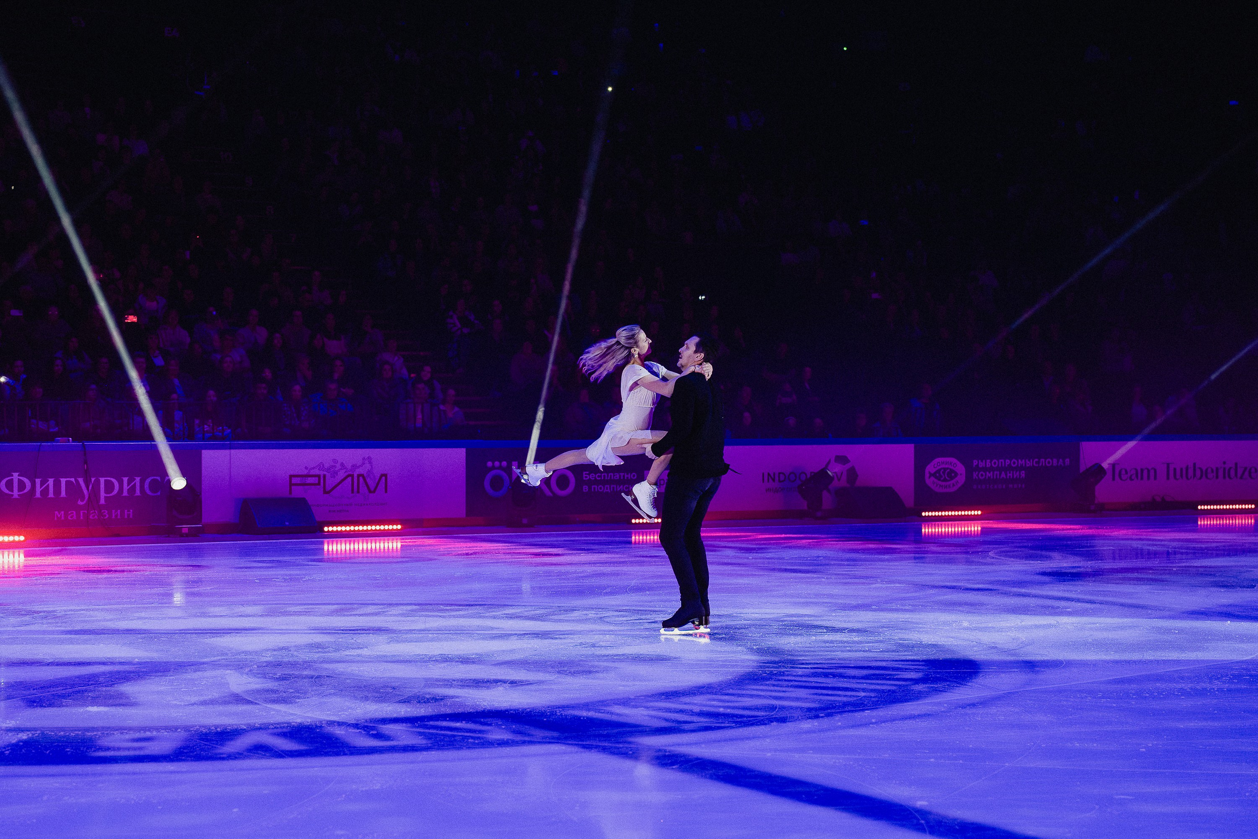 Шоу Этери Тутберидзе в Новосибирске. Воробьева Ксения — Спортивный и танцевальный фотограф Новосибирск