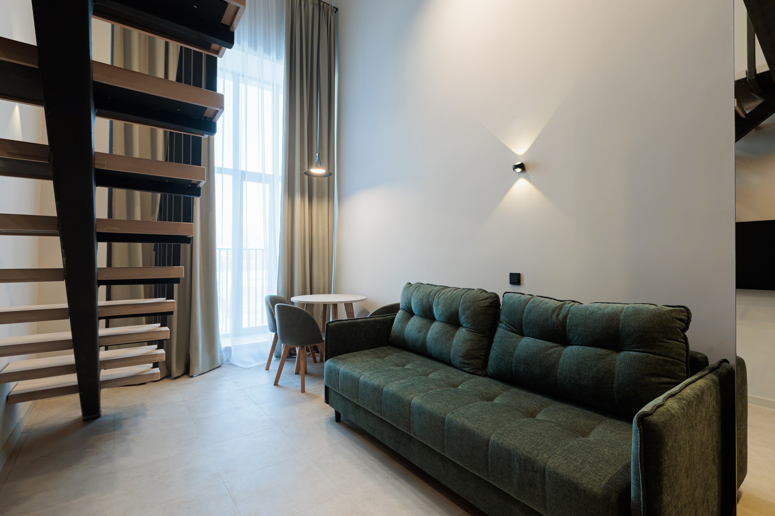 Фотограф для интерьерной съемки апартаментов. Контент для бизнеса в Екатеринбурге Полдень Медиа