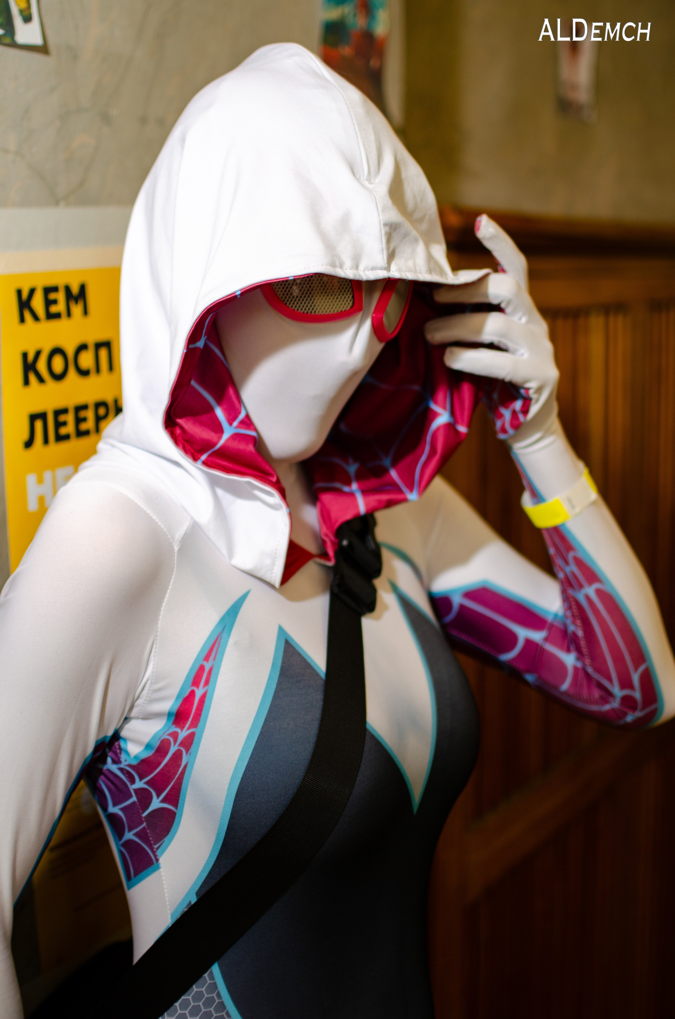 Марвел комикс картинки персонажей и косплей фото в России