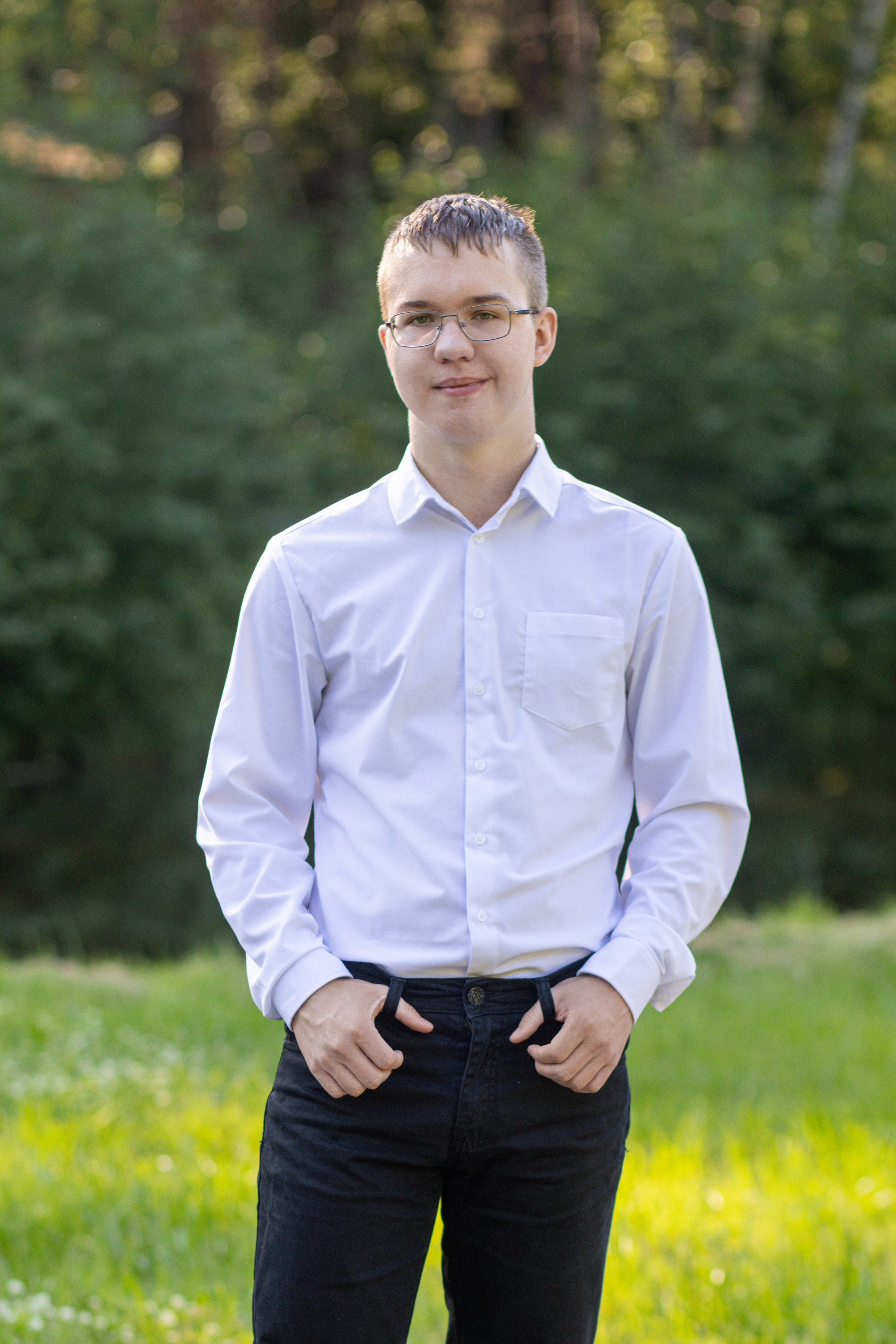 Фотосессия на выпускной. Школа № 12, 11 класс, 2024 г. Студия выпускных альбомов Остров