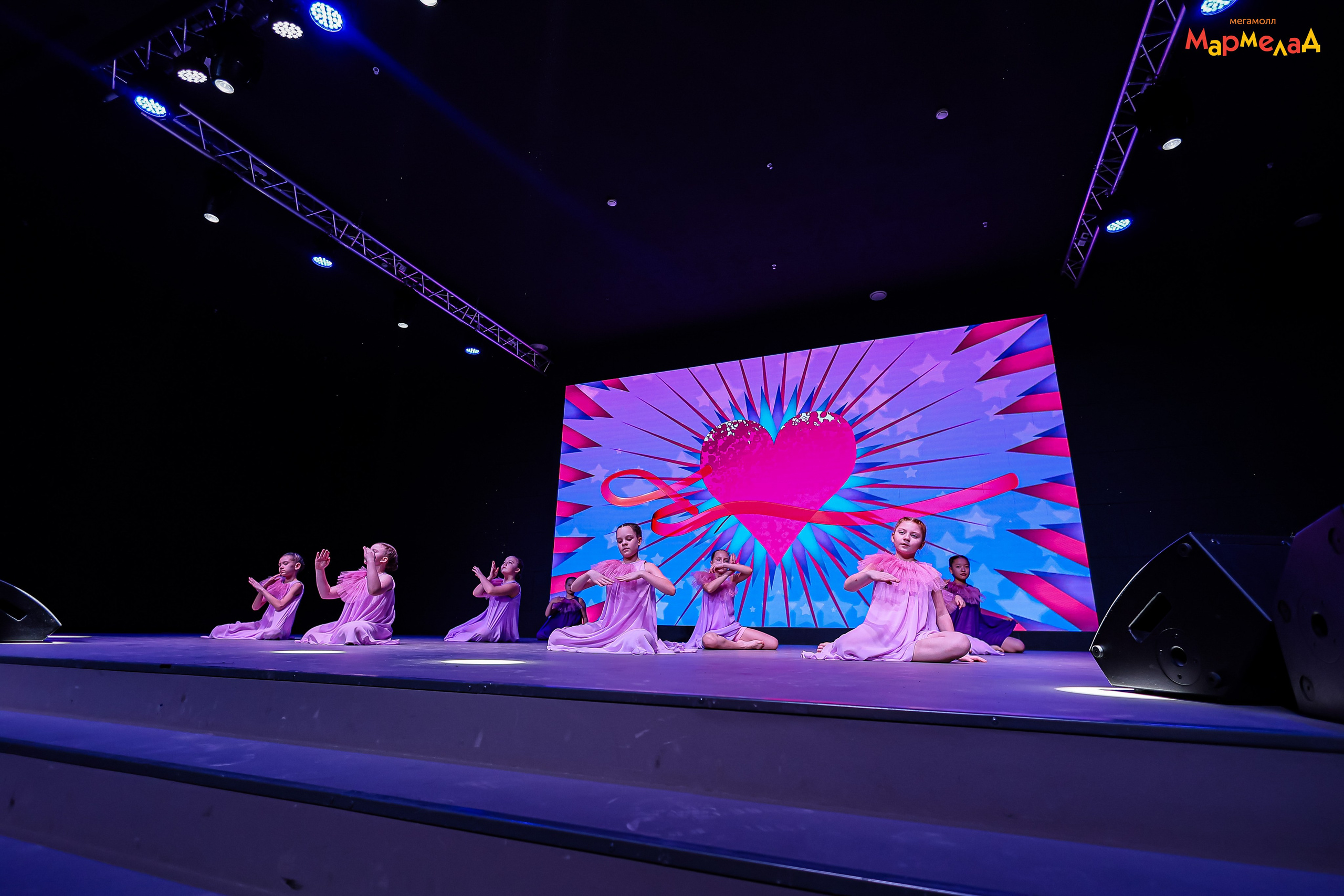 14.02 Любовь без границ в Мегамолл Мармелад. Команда специалистов в мире фотографии и видео. Детский фотограф, семейный фотограф