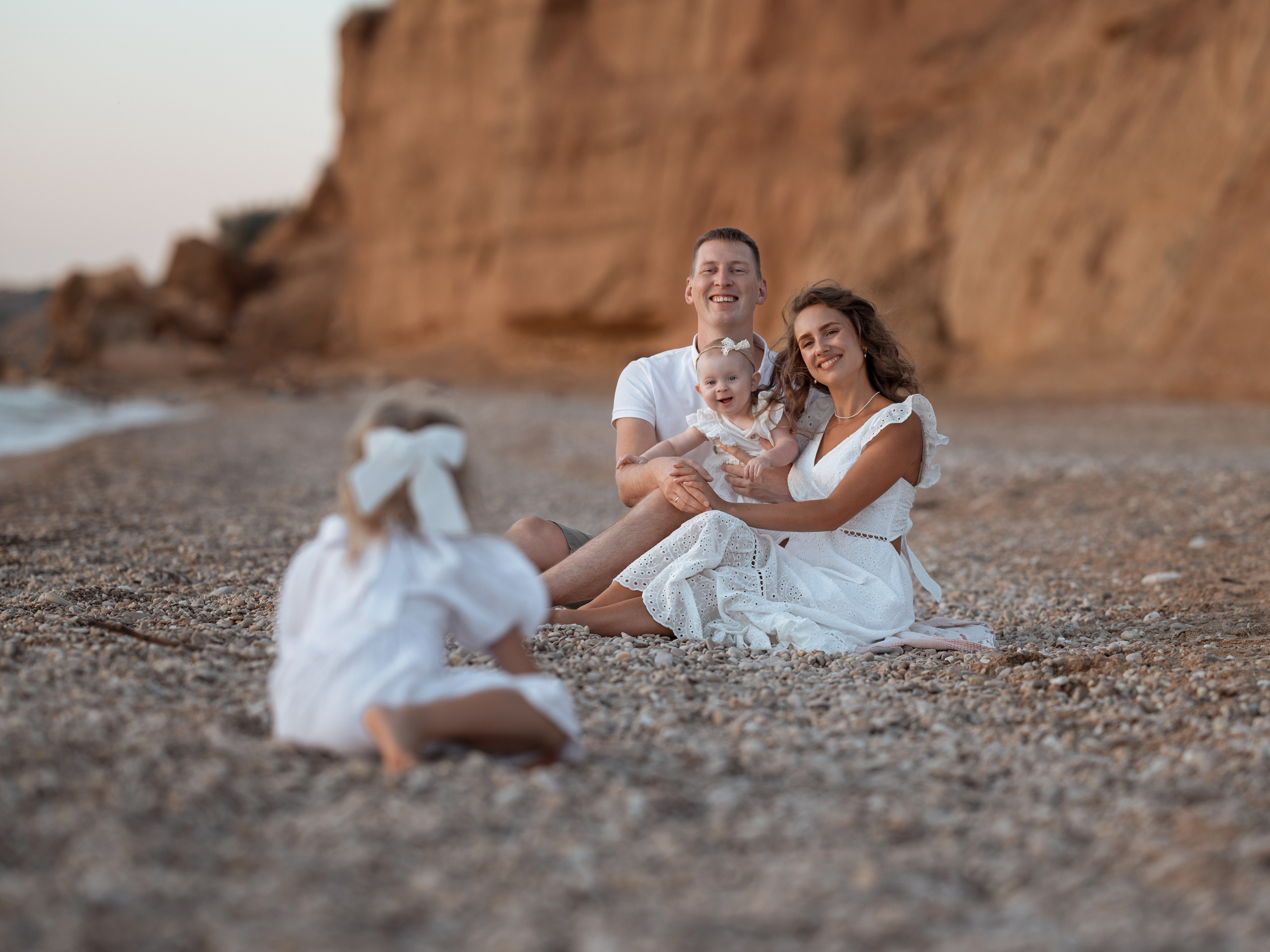 Осенние фотосессии в Севастополе на пляже