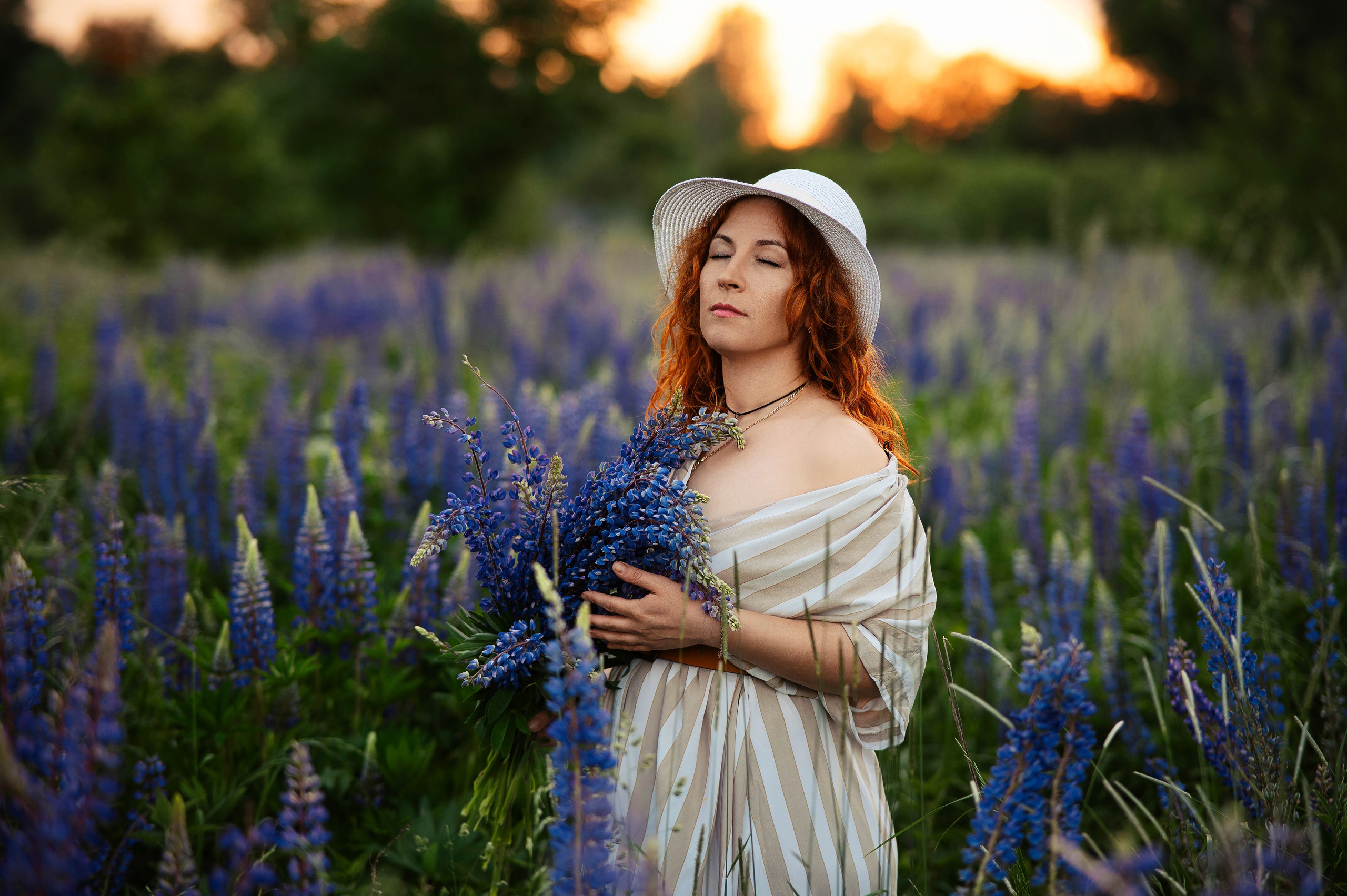 «Анастасия» в люпиновом поле. Фотосъемка и видеосъемка в Калининграде Liveemotion.pro