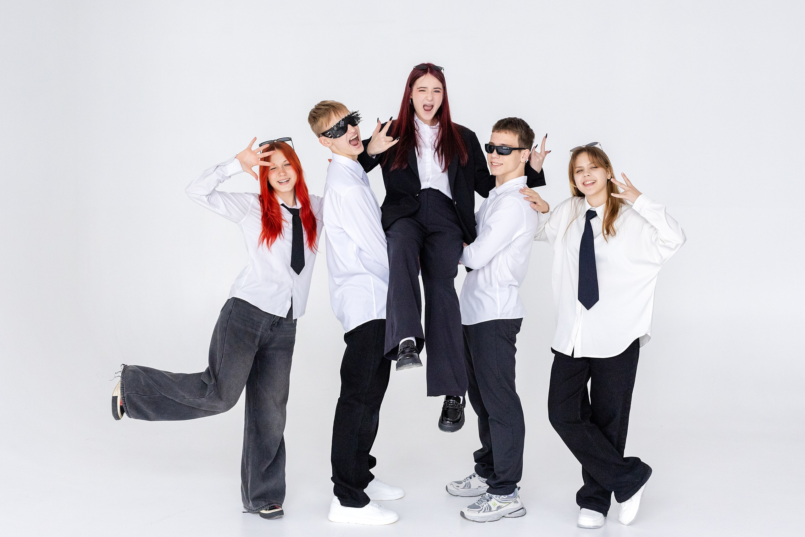 69 Школа, 9 класс. Стильный выпускной альбом Владивосток фотограф Вероника Мигачева