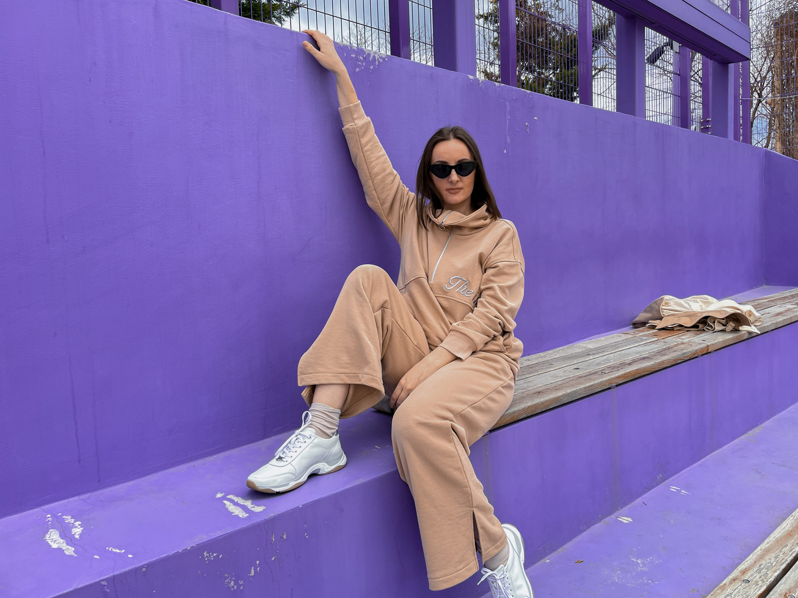 Уличная фотосъемка для контента на айфон. AI Фотограф Краснодар: мужские и женские фотосессии, стилизация съемки. Нейро-фотосессии онлайн