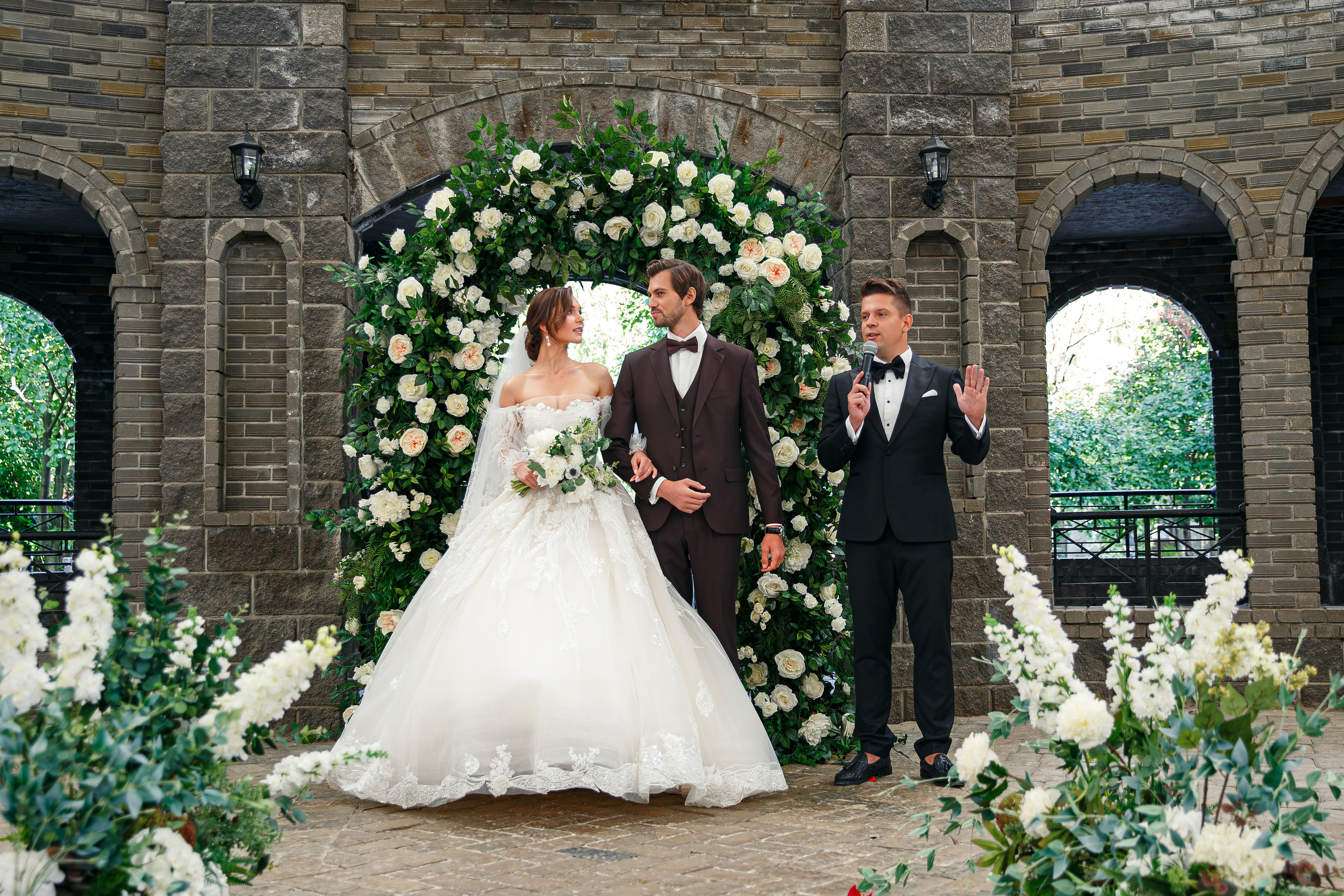 Свадебная фотосессия в парк отеле Немчиновка. Свадебный фотограф Москва и МО Сергей Киржаев