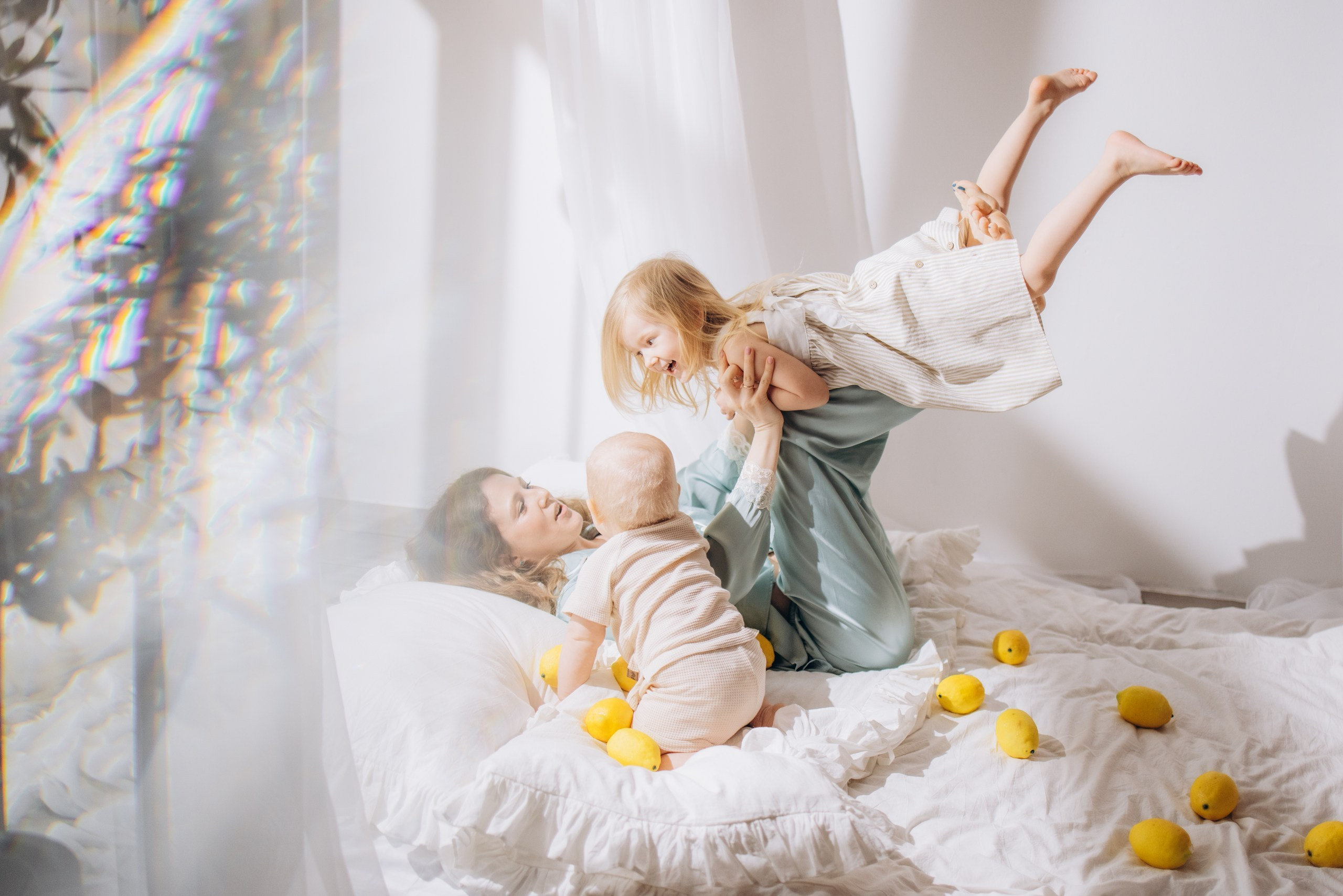 Семейная фотосессия в студии в Одинцово — семейный фотограф