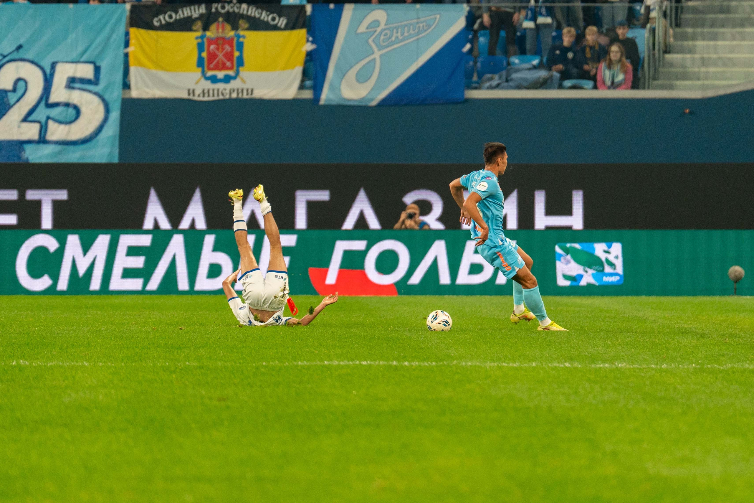 Зенит — Динамо, 13-й тур РПЛ: репортажная съёмка на Газпром Арене | Антон Гауф, спортивный фотограф Санкт-Петербург. Спортивный фотограф в Санкт-Петербурге | Антон Гауф