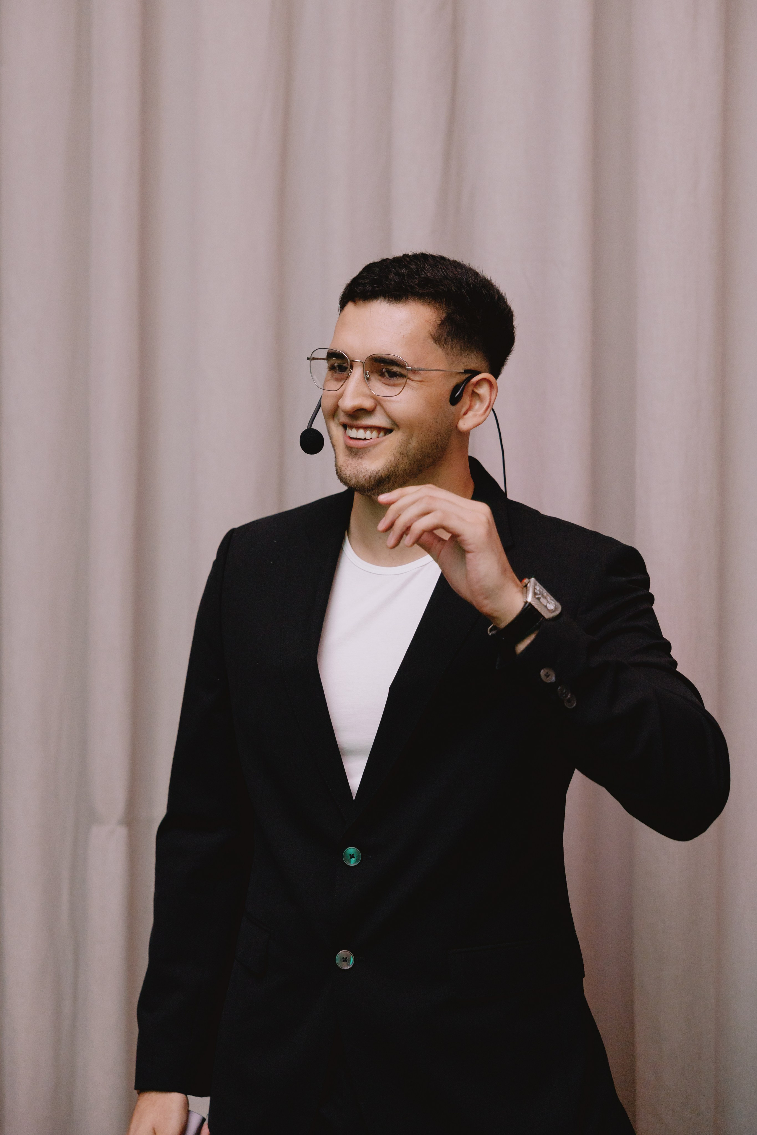 TRADERS DAY By NeomAAA Medellin. NeomAAA Funds Gallery