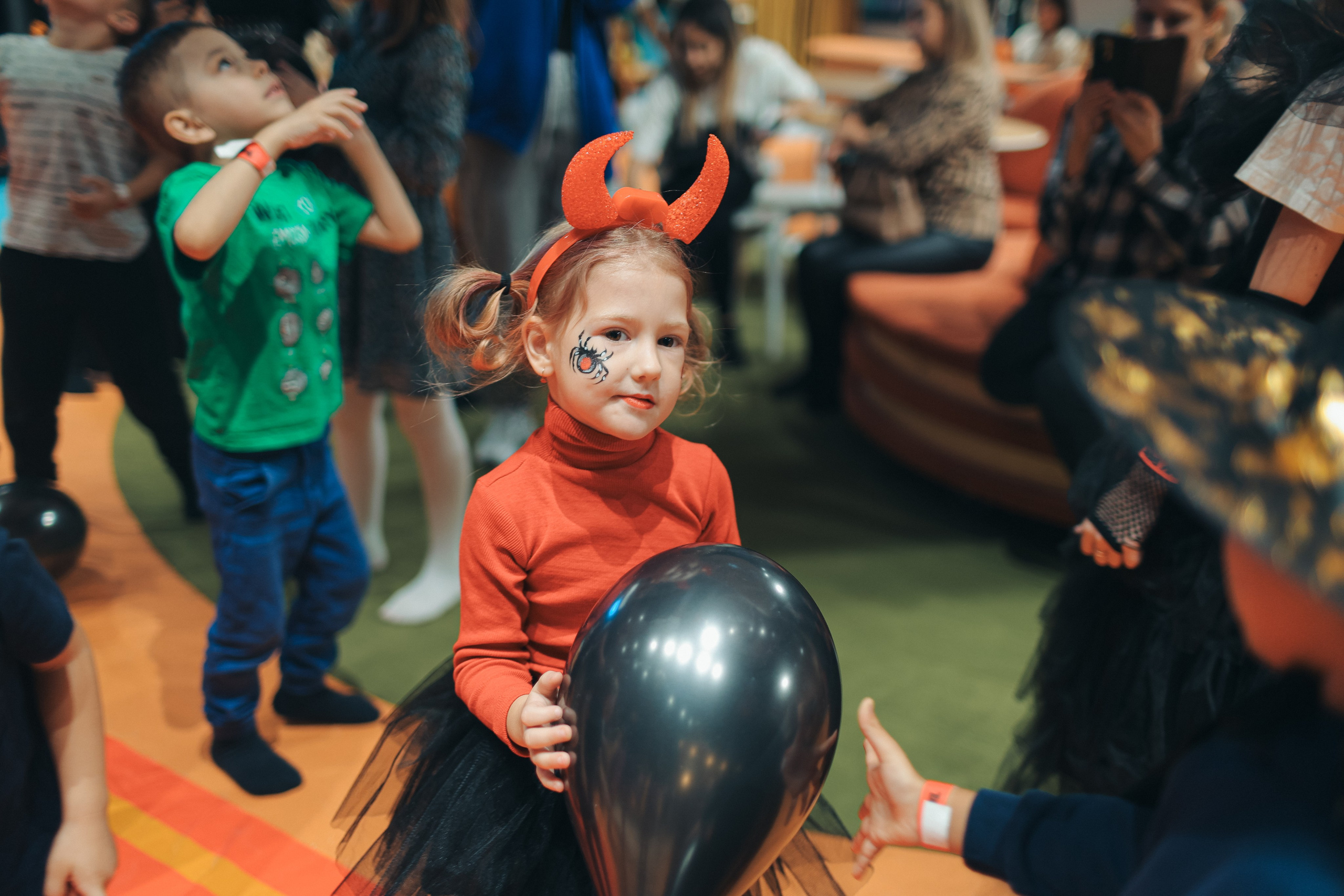 02.11 Halloween в Zhooki Park. Команда специалистов в мире фотографии и видео. Детский фотограф, семейный фотограф