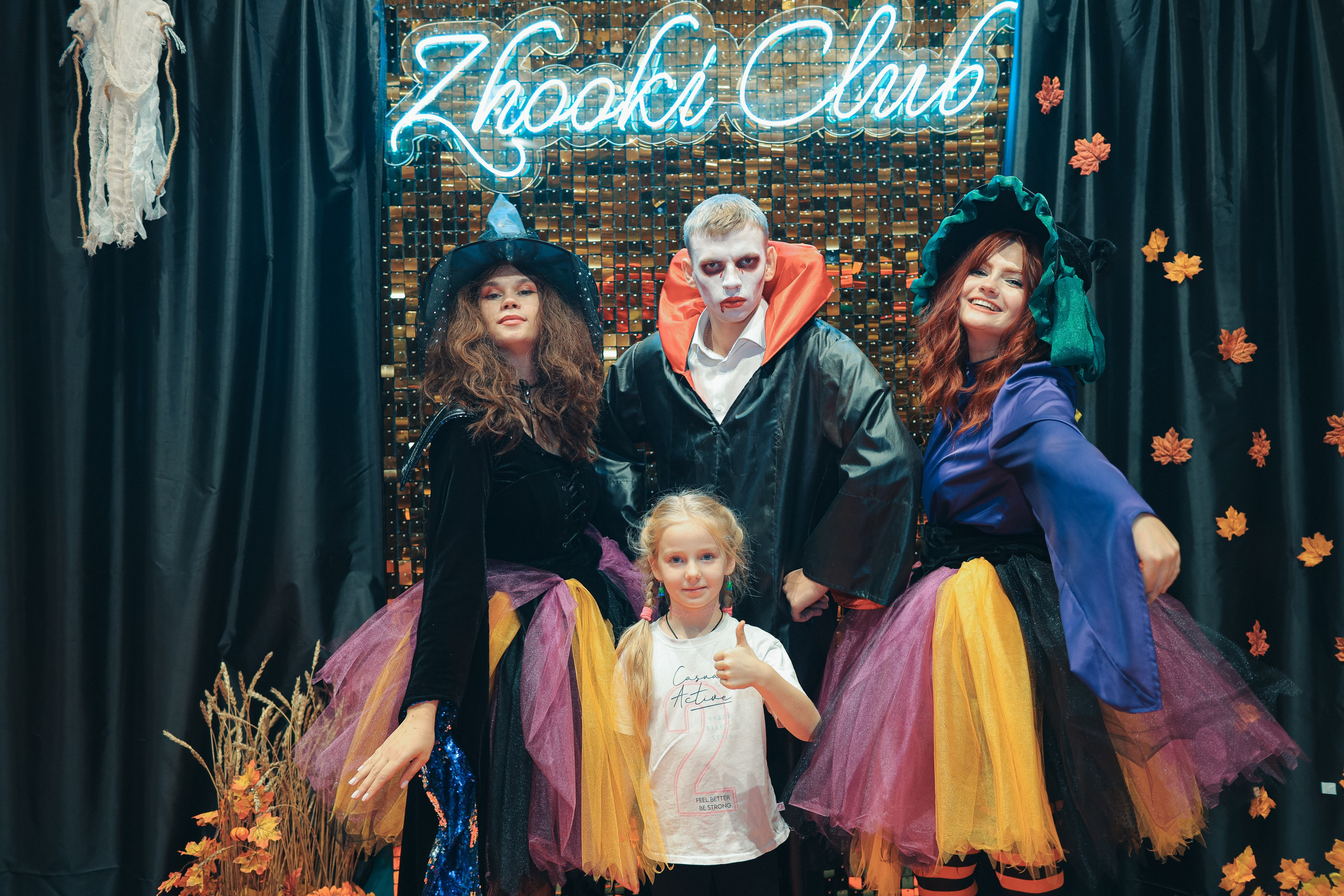 02.11 Halloween в Zhooki Park. Команда специалистов в мире фотографии и видео. Детский фотограф, семейный фотограф