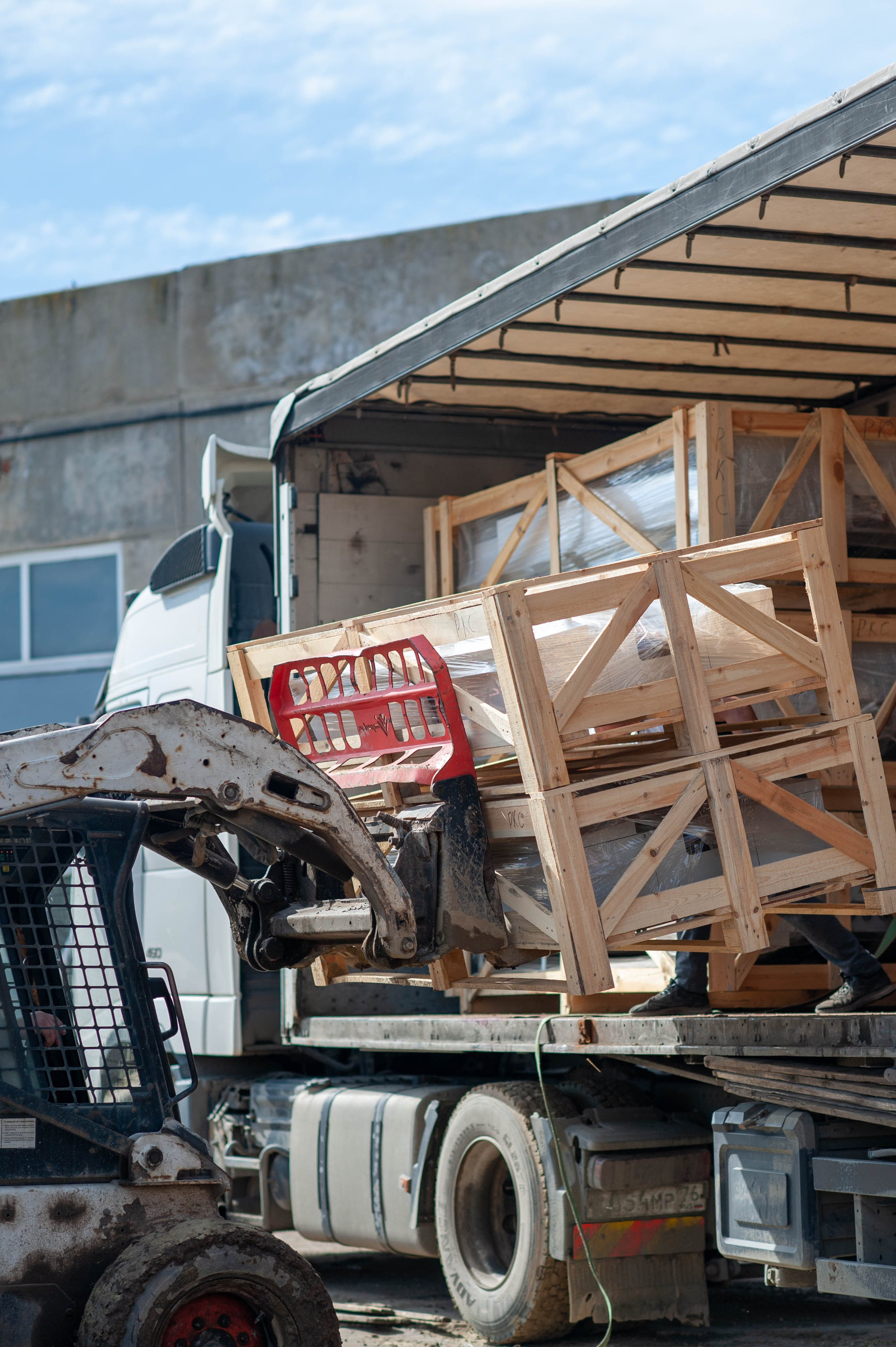 Отгрузка оборудования для мясокомбината. Ресурс Комлект Сервис