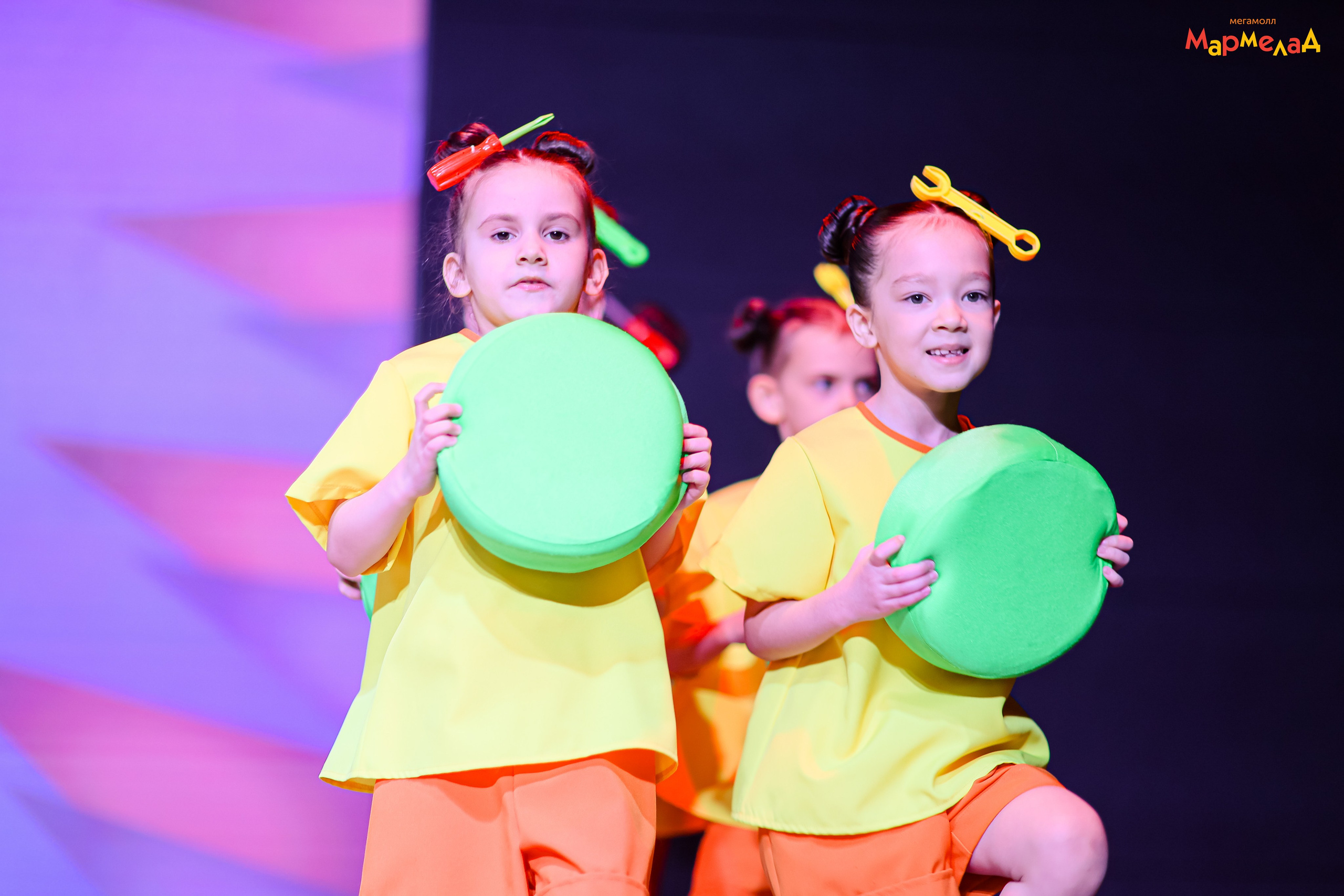 14.02 Любовь без границ в Мегамолл Мармелад. Команда специалистов в мире фотографии и видео. Детский фотограф, семейный фотограф
